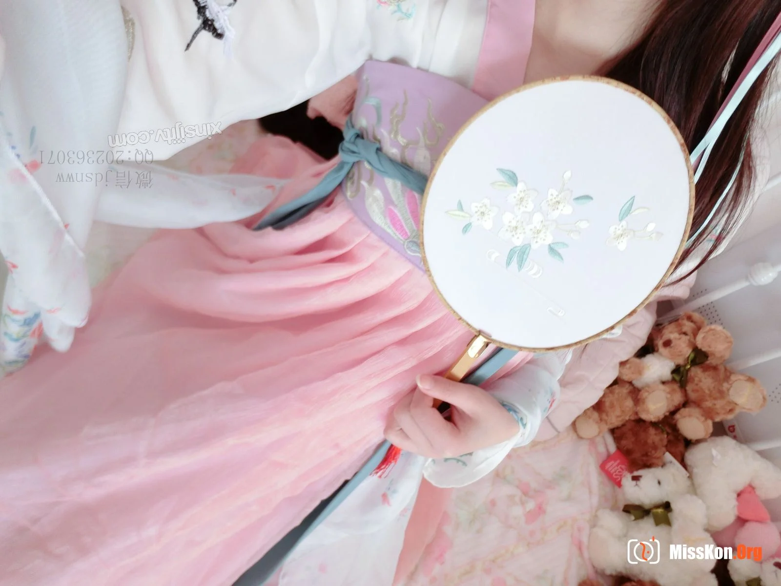 Unknown Chinese model large-scale private photo shoot - Photo 3