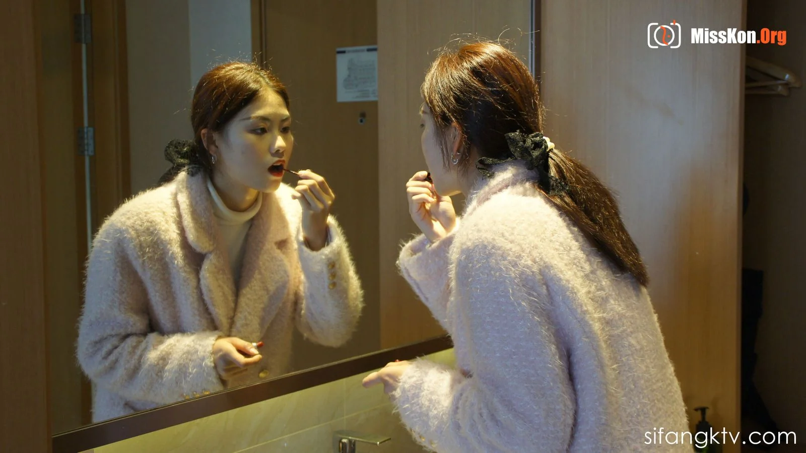 Unknown Chinese model large-scale private photo shoot - Photo 2