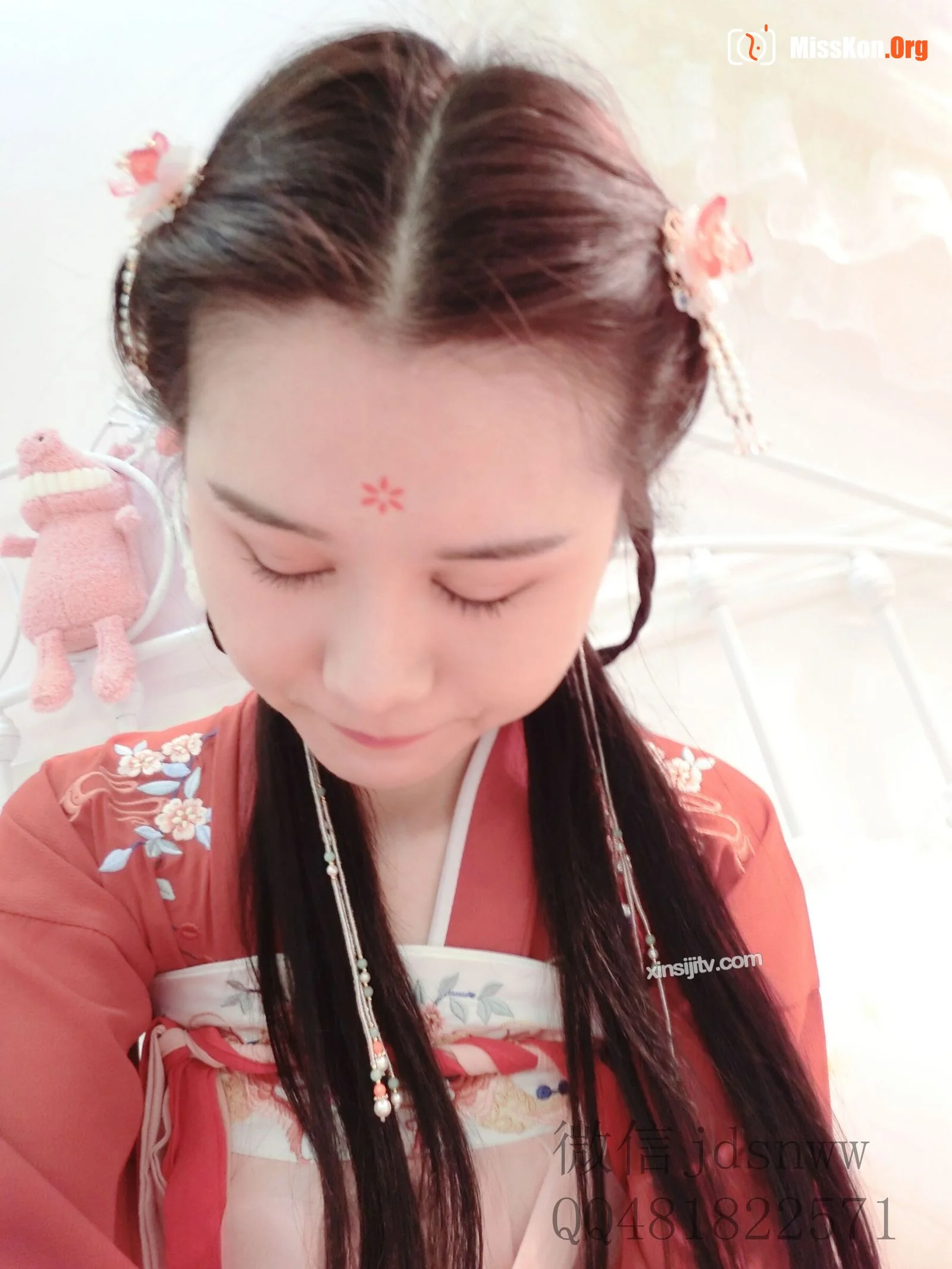 Unknown Chinese model large-scale private photo shoot - Photo 3