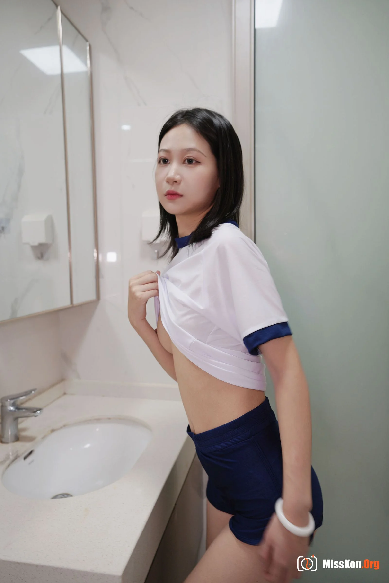 Unknown Chinese model private photo shoot (2022-08-18) - Photo 18