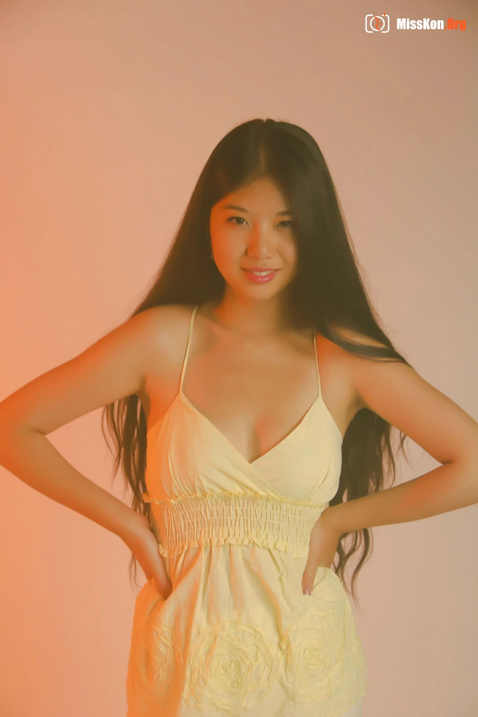 Unknown Singaporean model photo set: Special - Photo 9