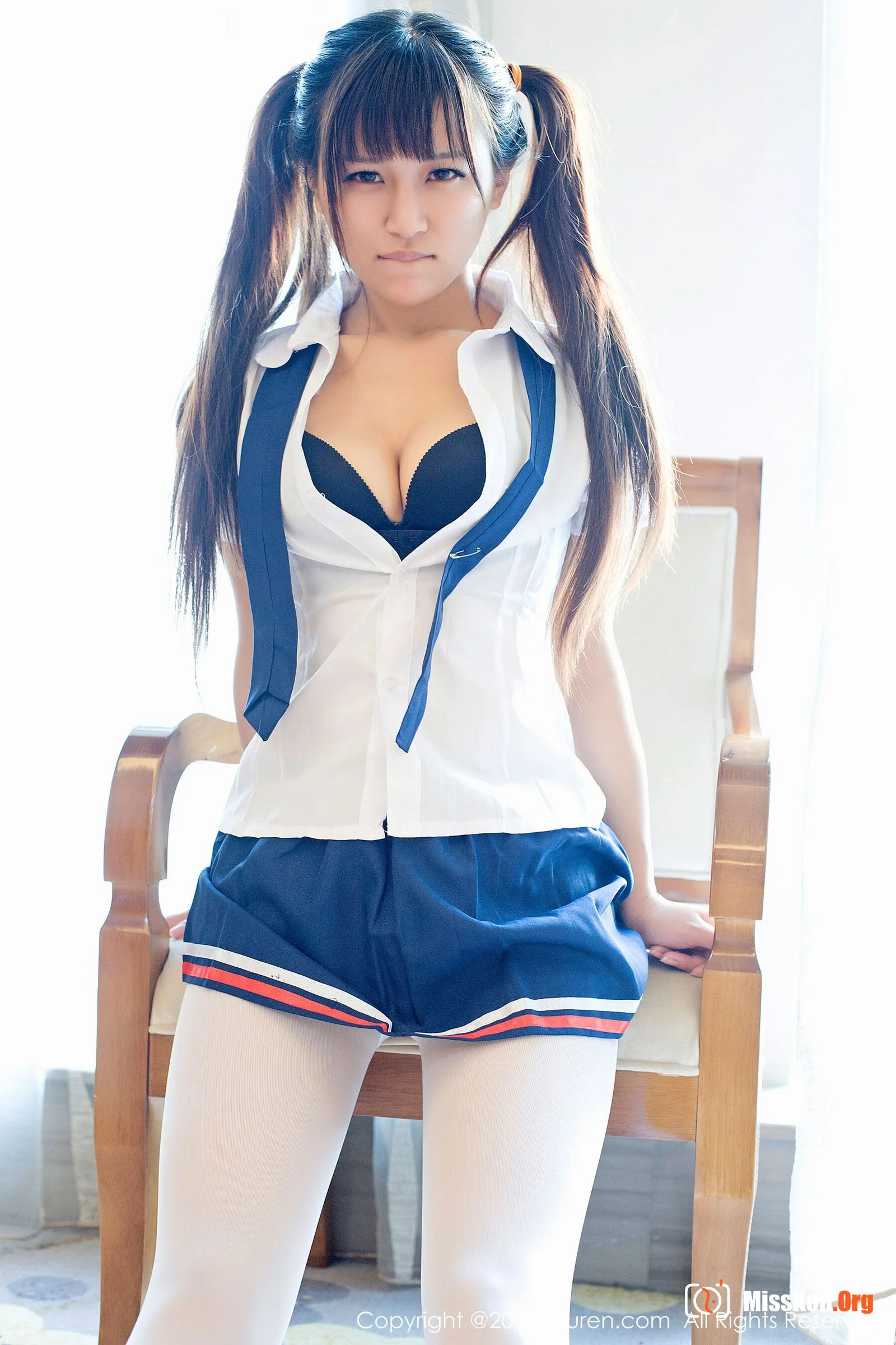 V Hee Hee Hee Hee Eun v - Photo 56
