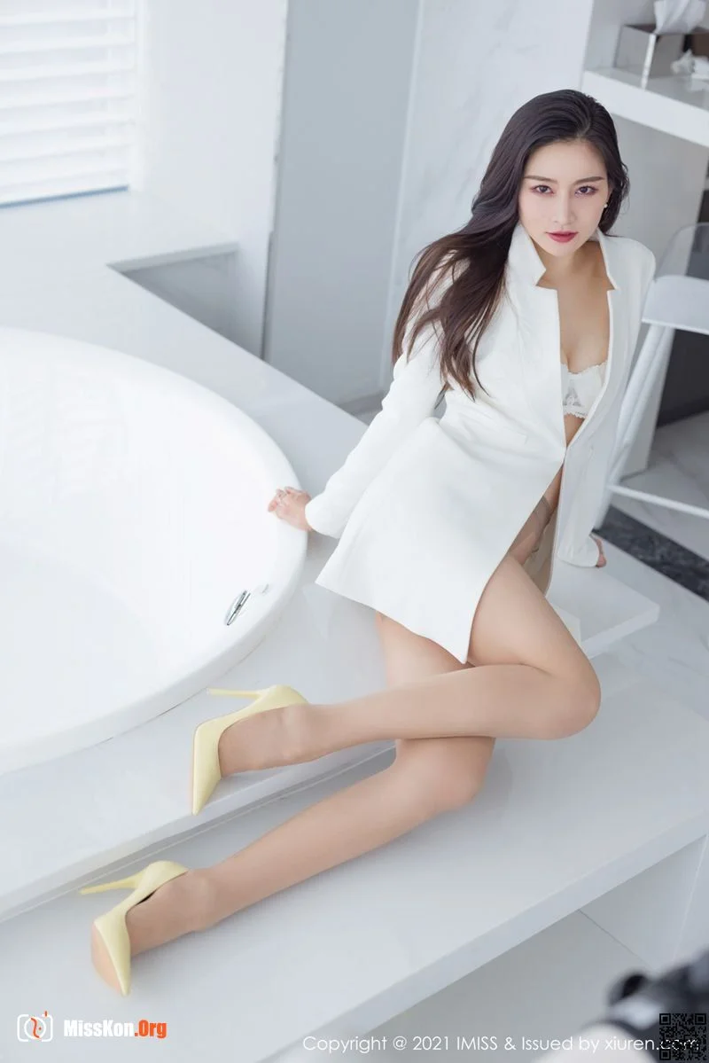 Vanessa - Photo 14
