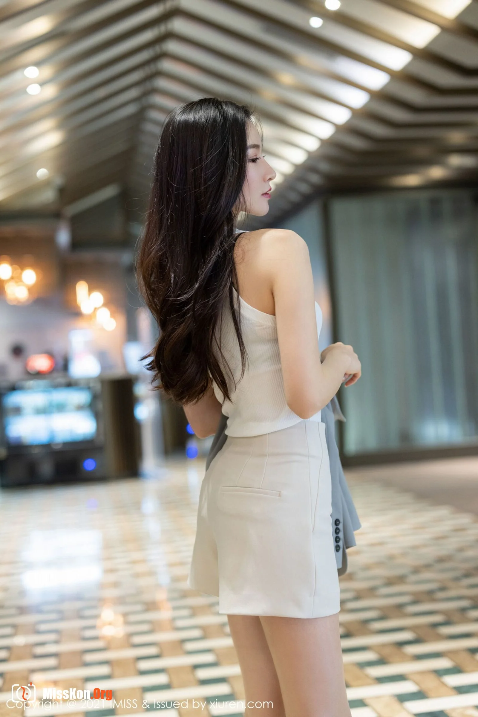 Vanessa - Photo 27