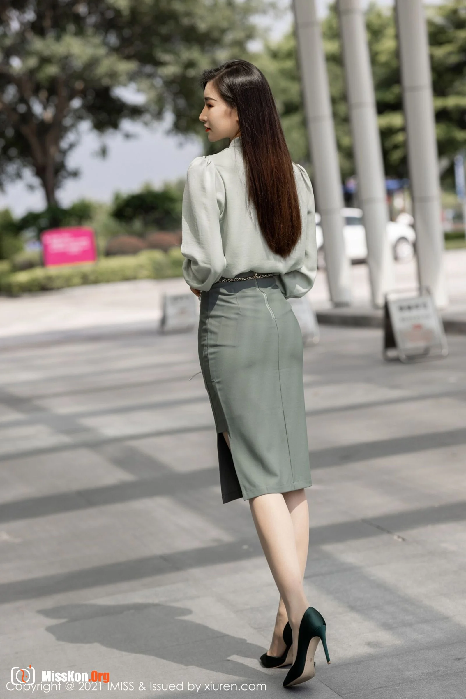 Vanessa - Photo 12