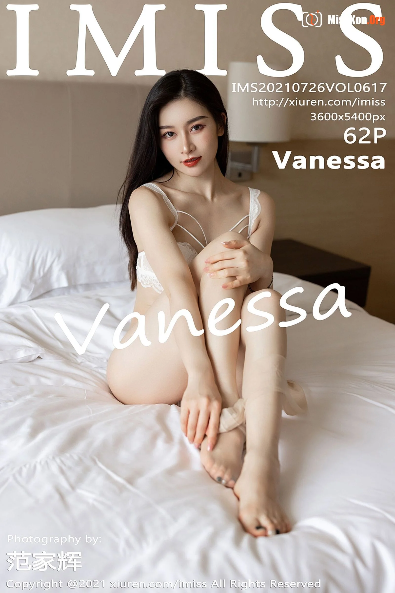 Vanessa - Photo 63