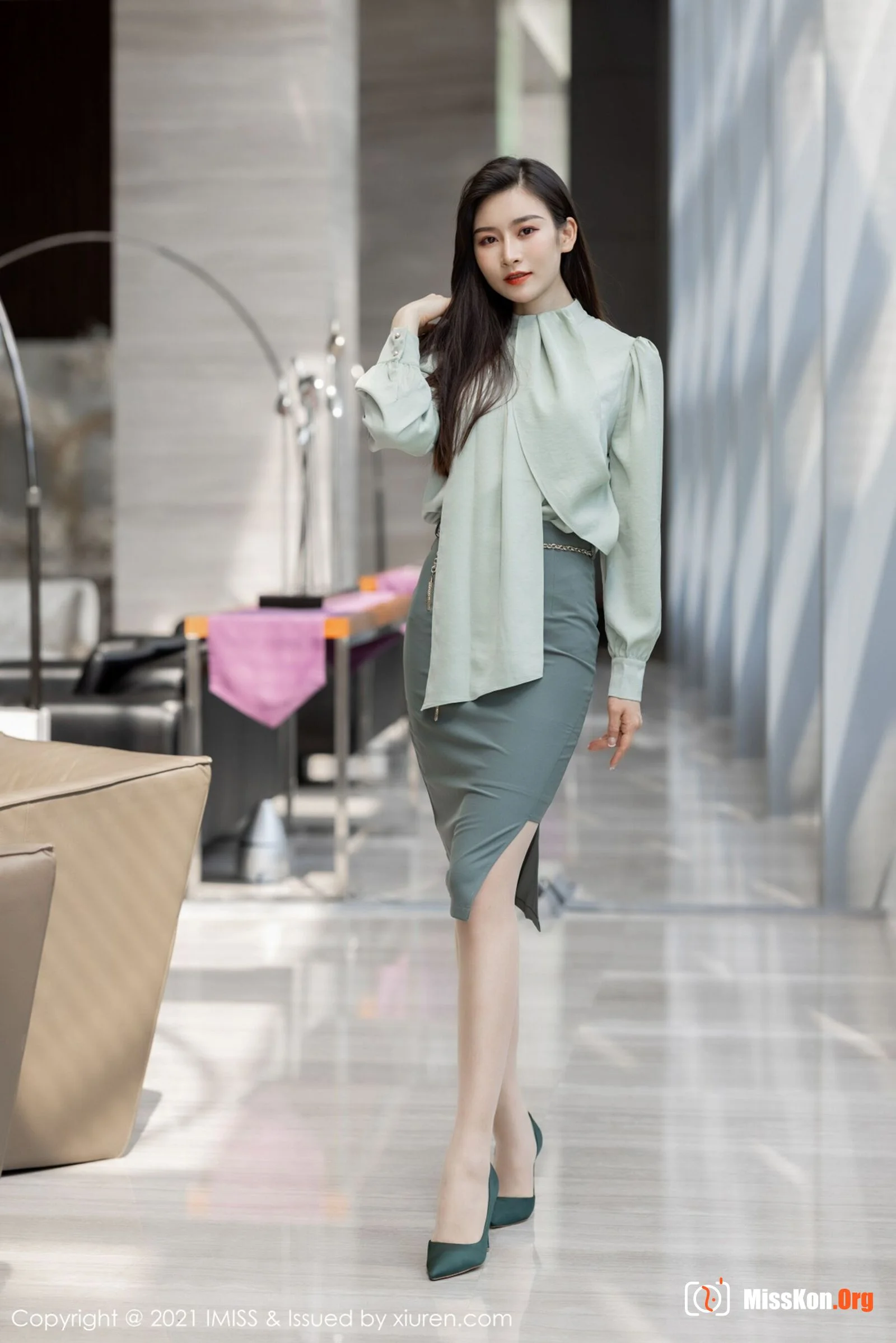 Vanessa - Photo 8