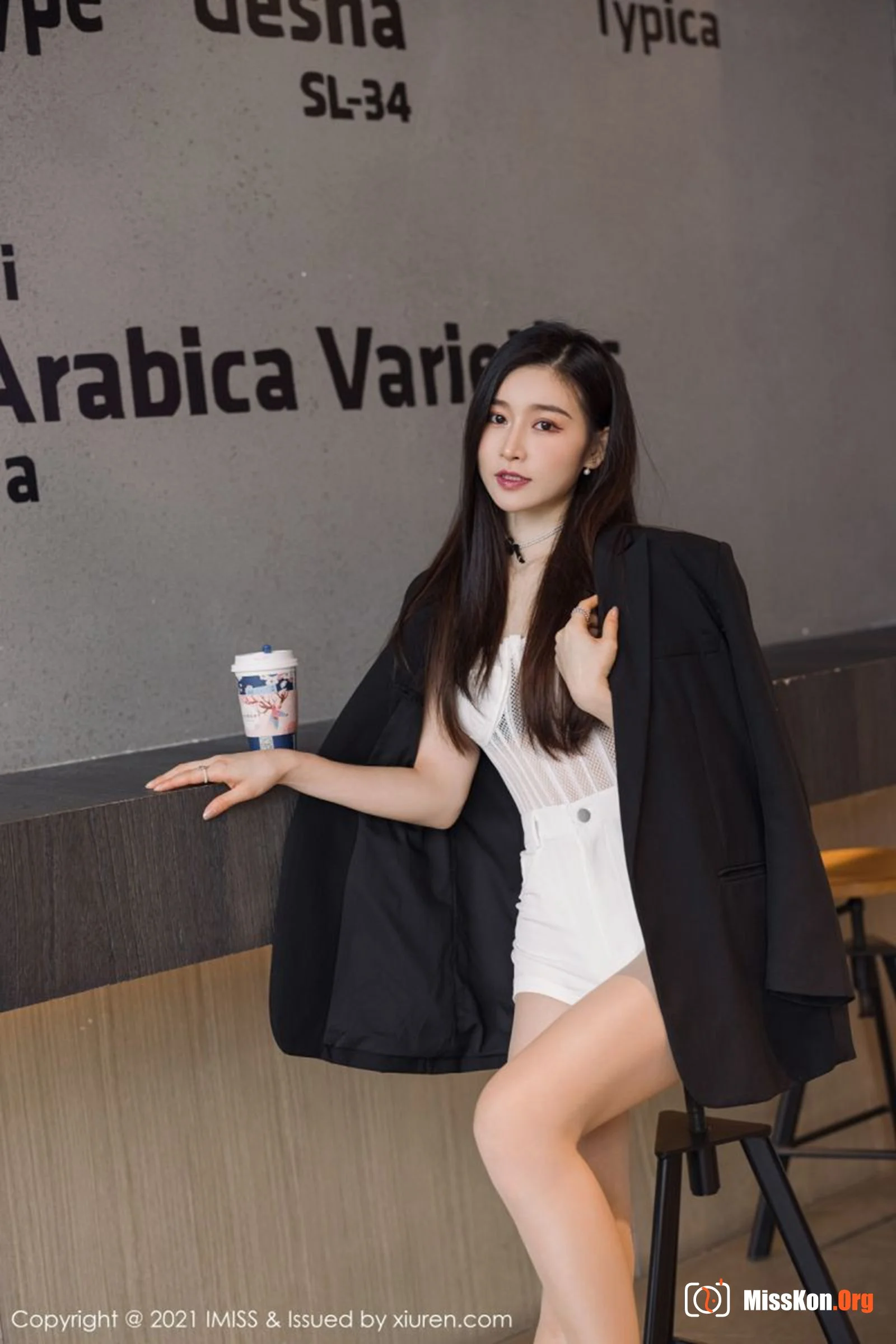 Vanessa - Photo 16