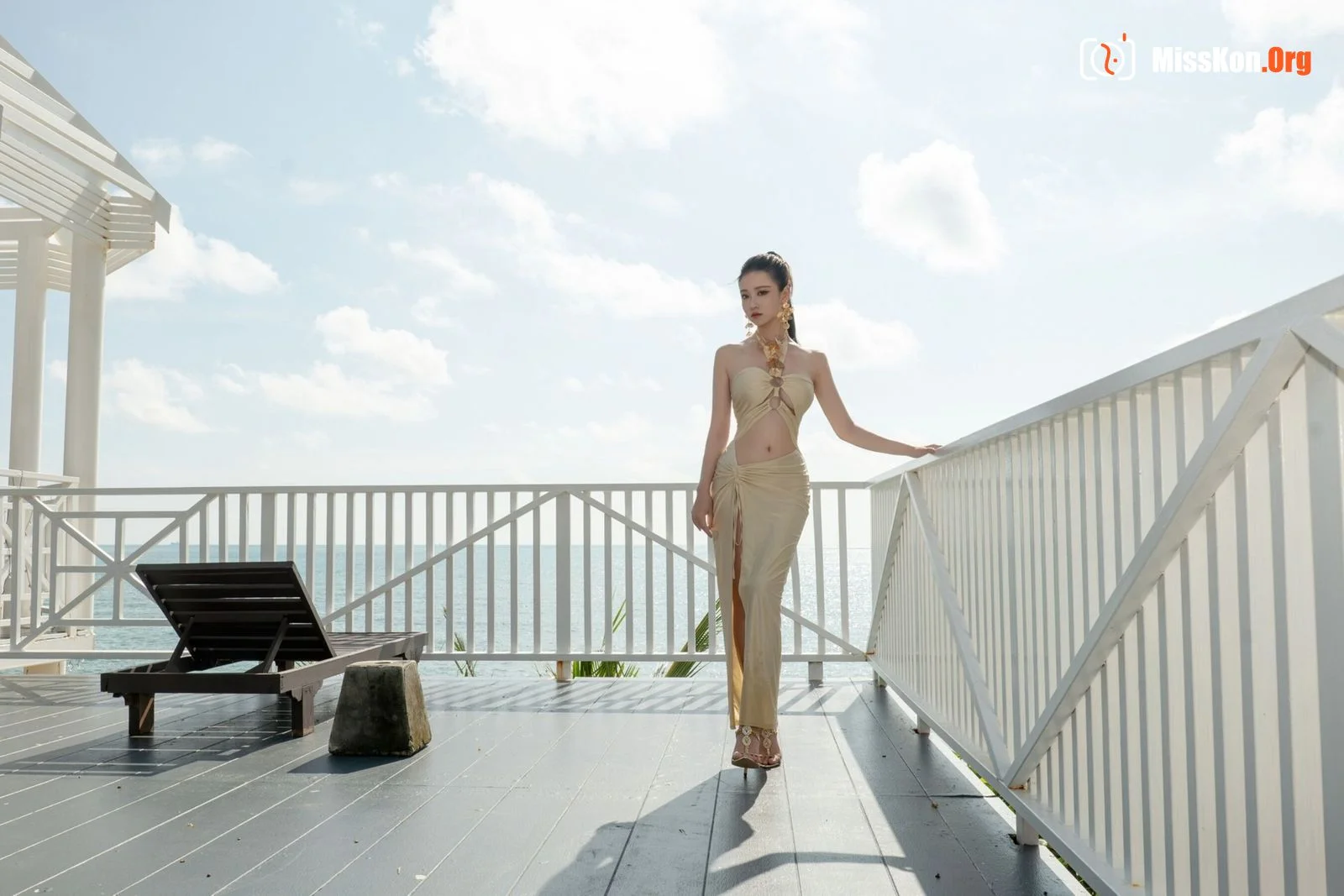 Venus by the Sea - Photo 14