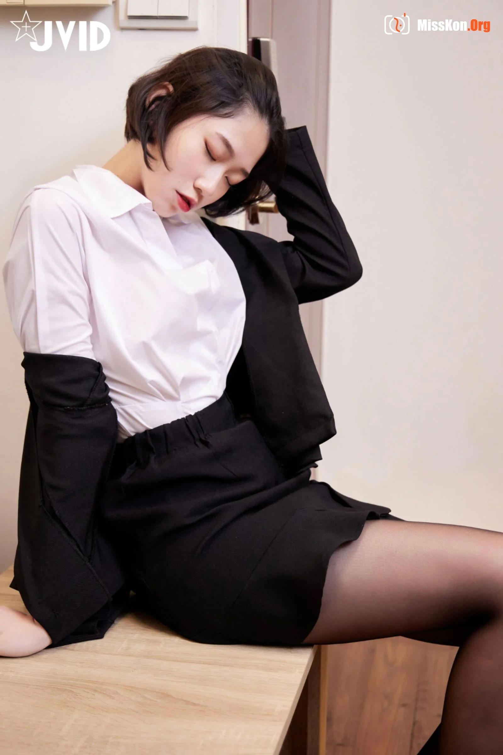 Verna: Female member Verna gets drunk and gets horny - Photo 12