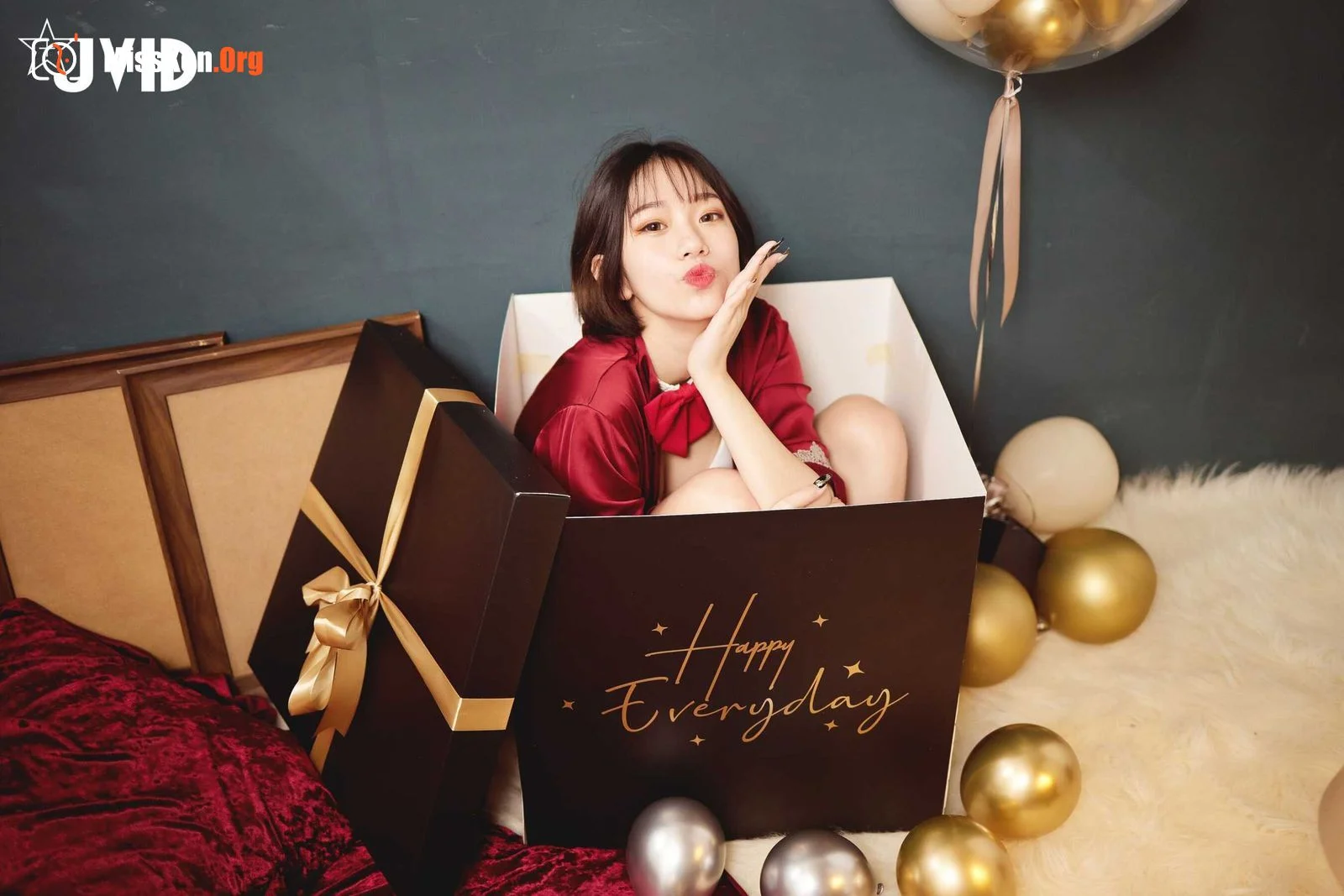 Verna: My Gift Girlfriend - Photo 4