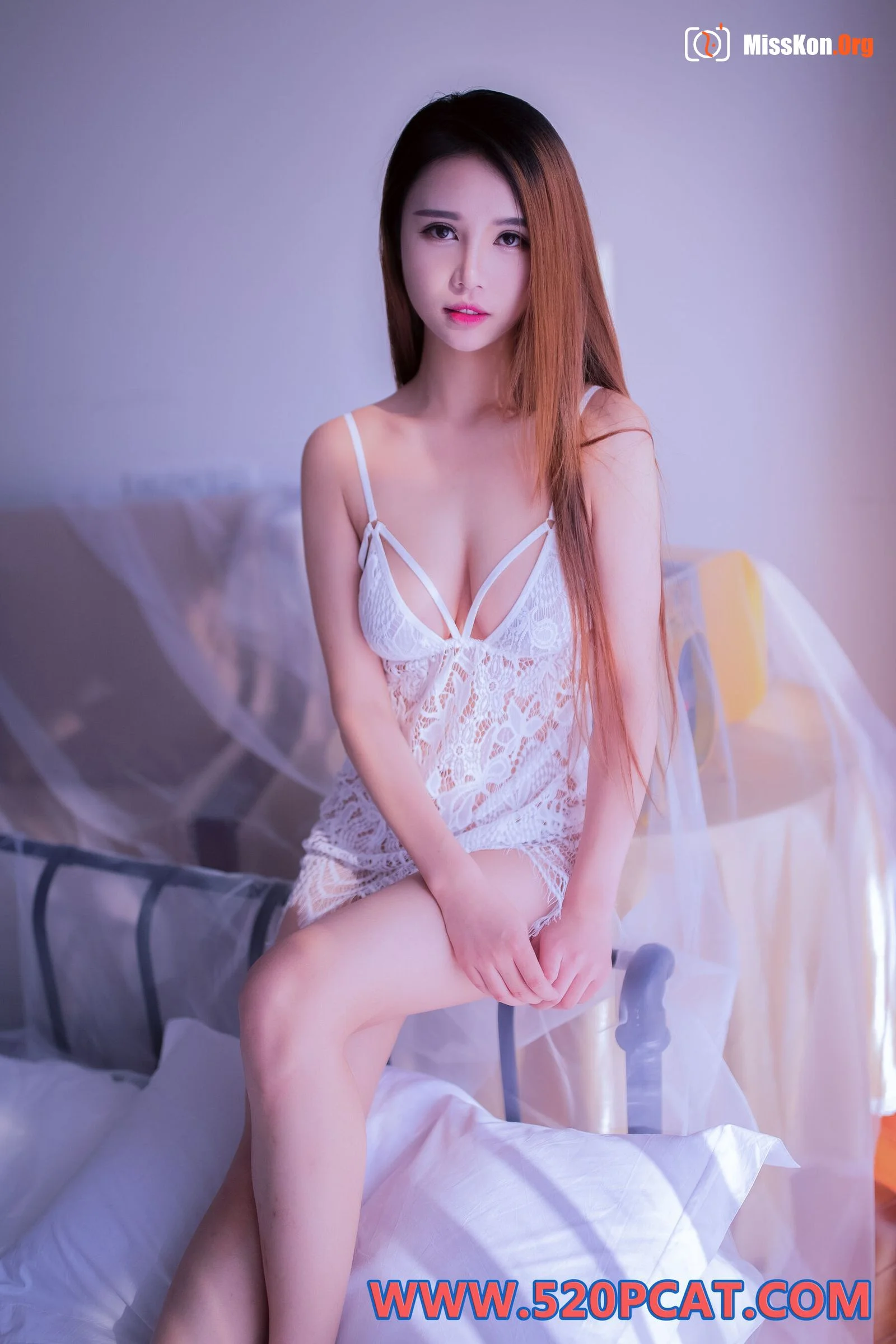 Vol.215 - Photo 4