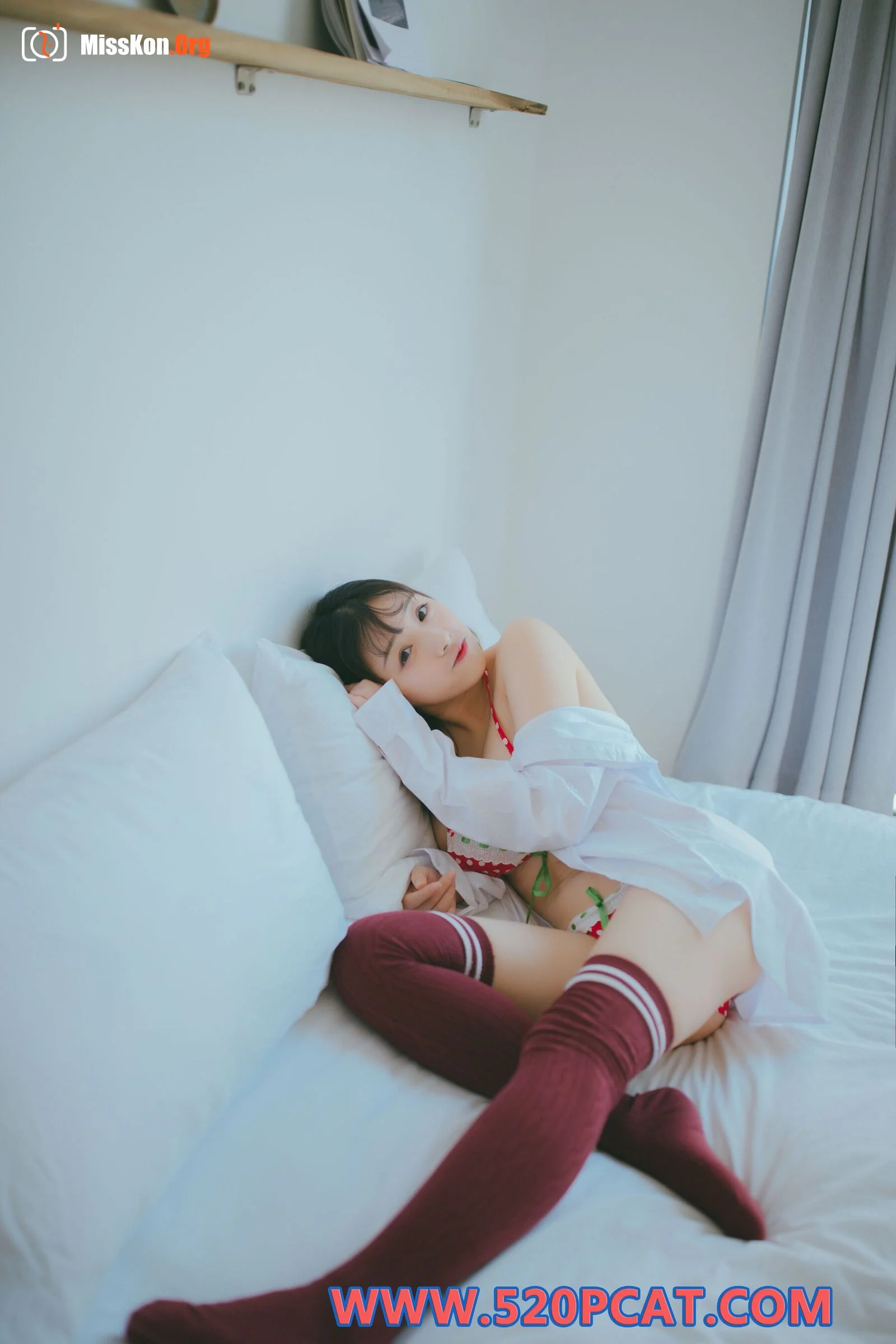 Vol.221 - Photo 24
