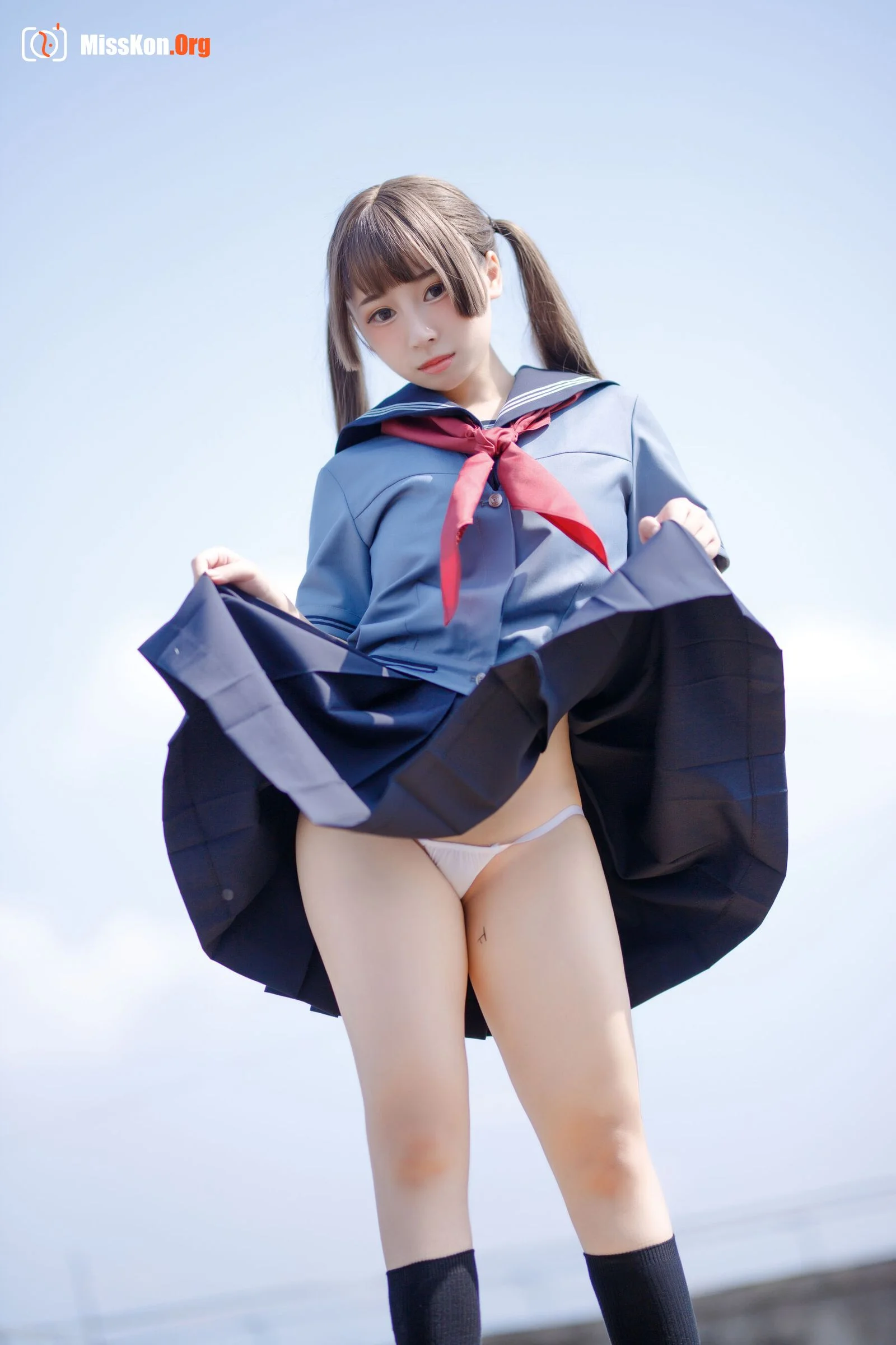 Walnut Meow: Confessions of love on the rooftop - Photo 17