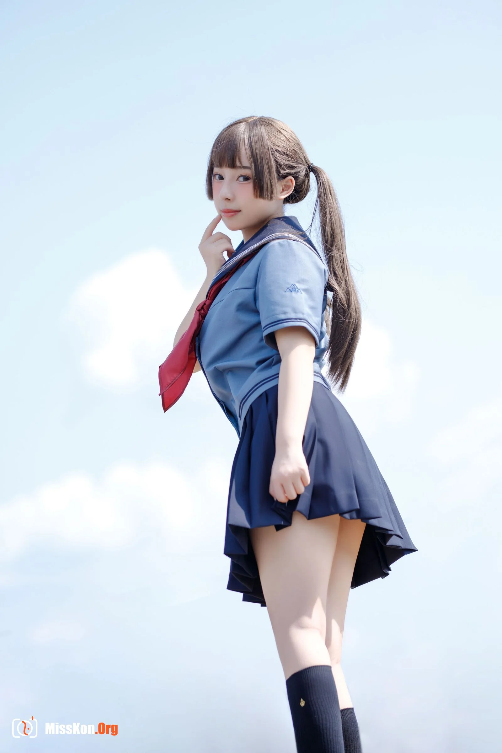 Walnut Meow: Confessions of love on the rooftop - Photo 9