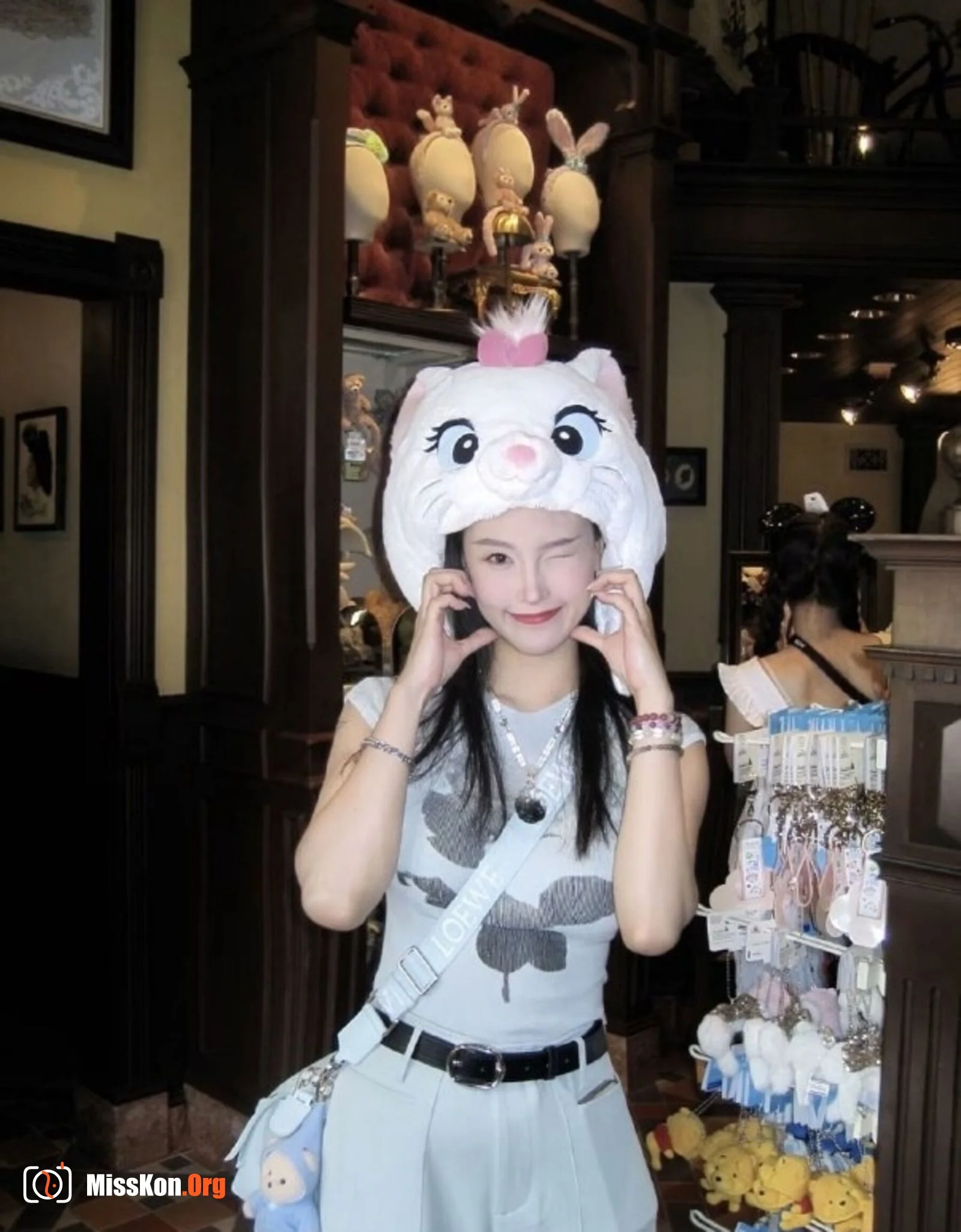 Wang Shumeng, an actress from the Oriental Performing Arts Group, has compiled a three-year sex diary. - Photo 10