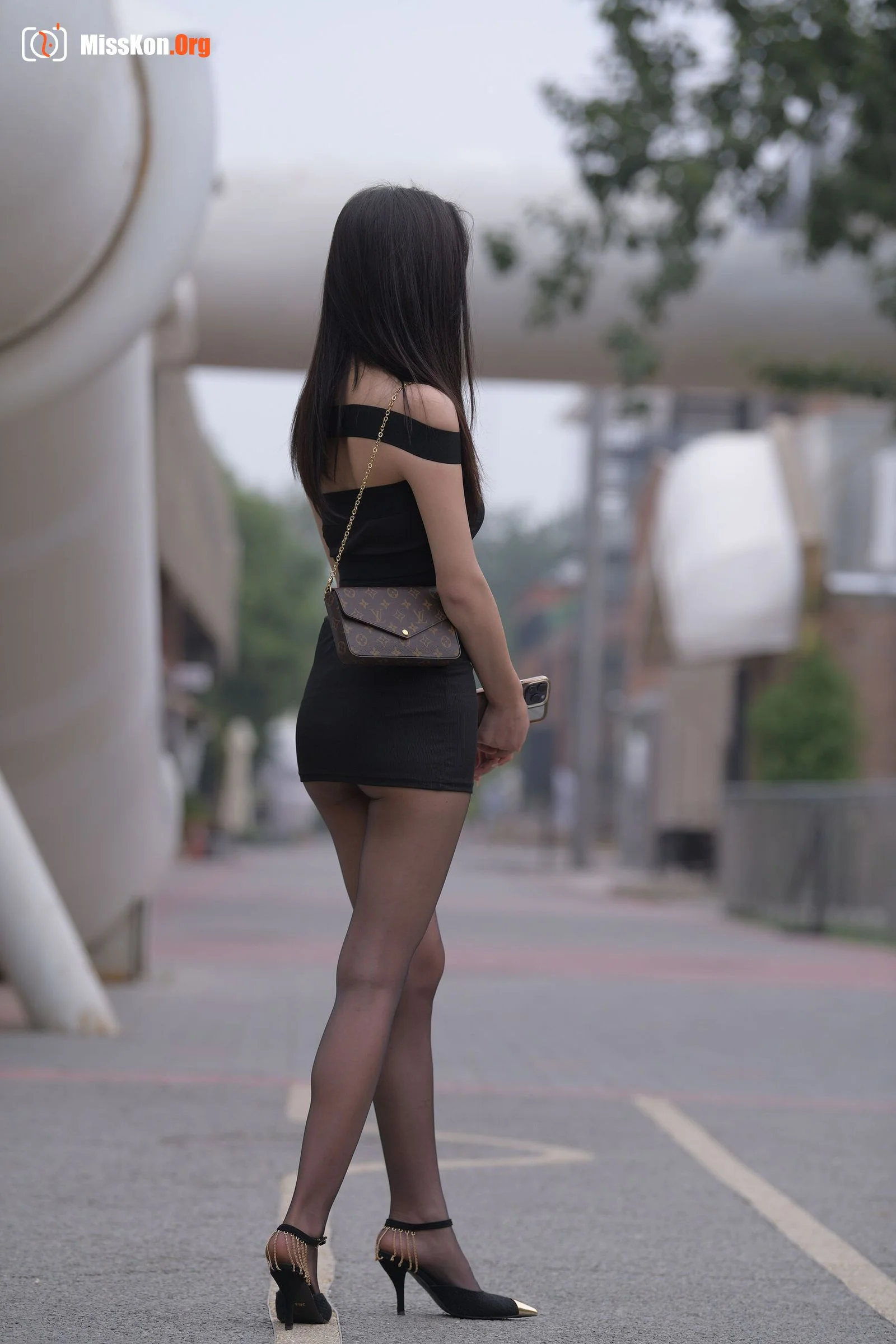 Warm ice (Magic Mirror Street Photography: The Beginning) - Photo 17