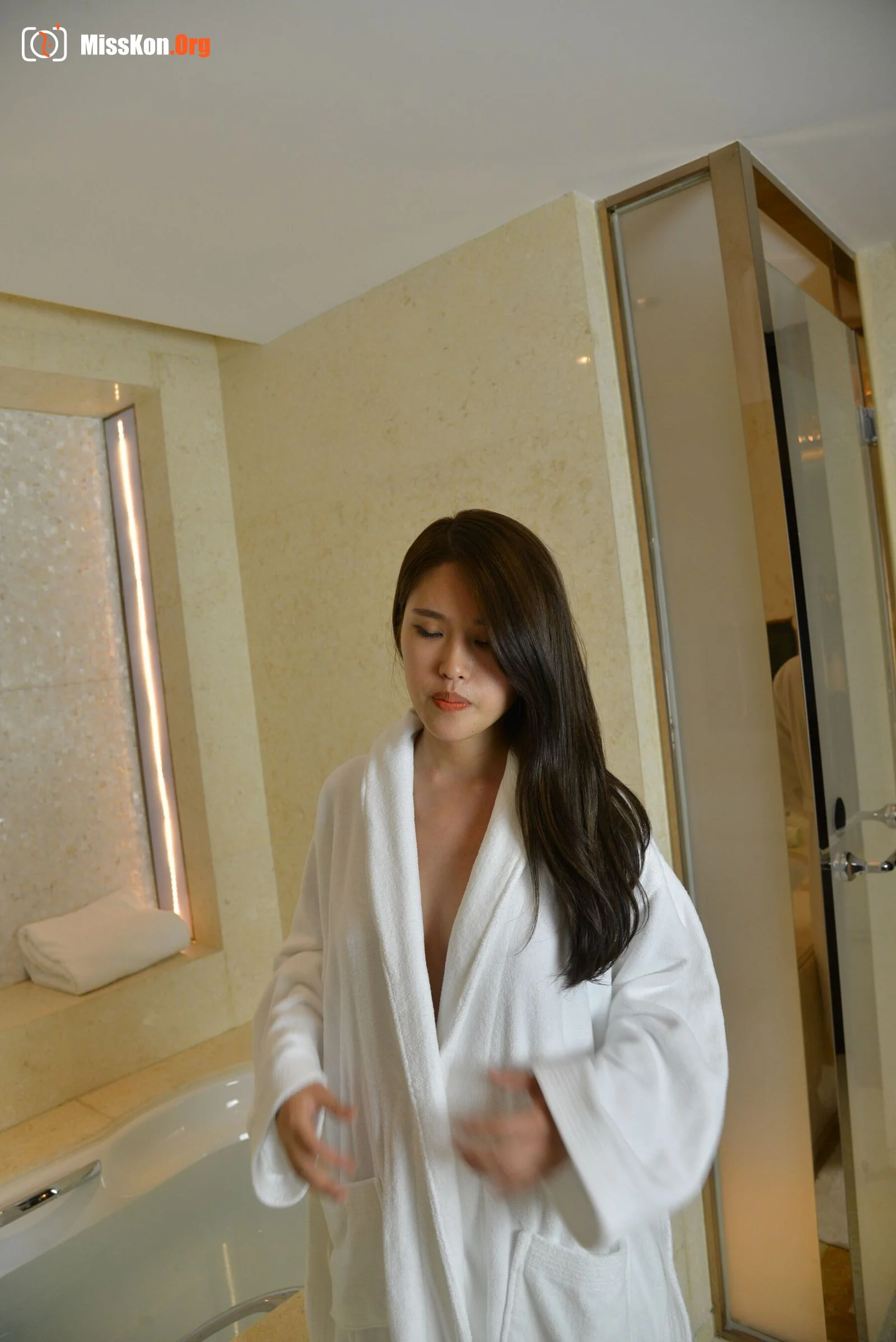Wenwen - Photo 2