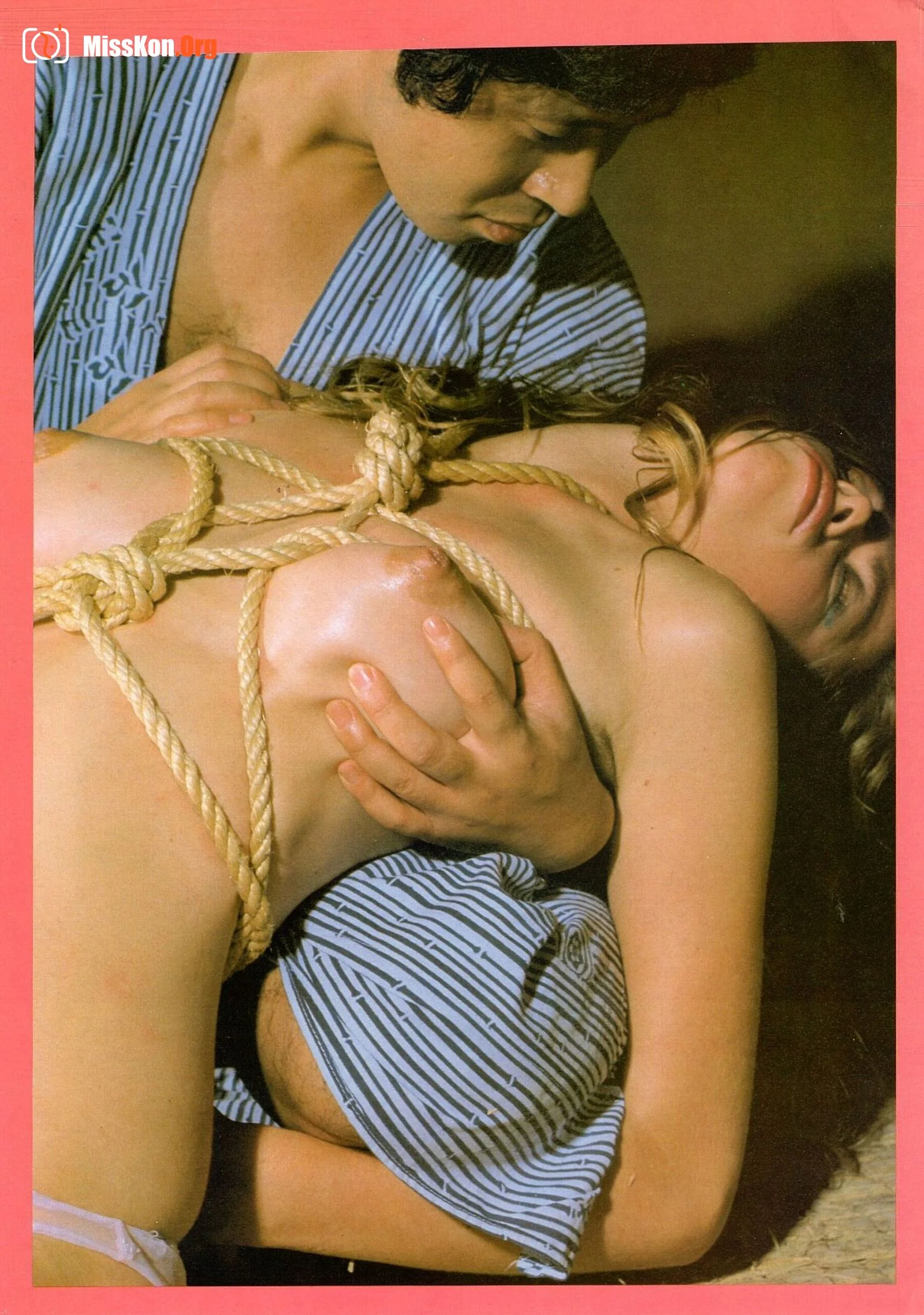 Western female blame - Photo 7