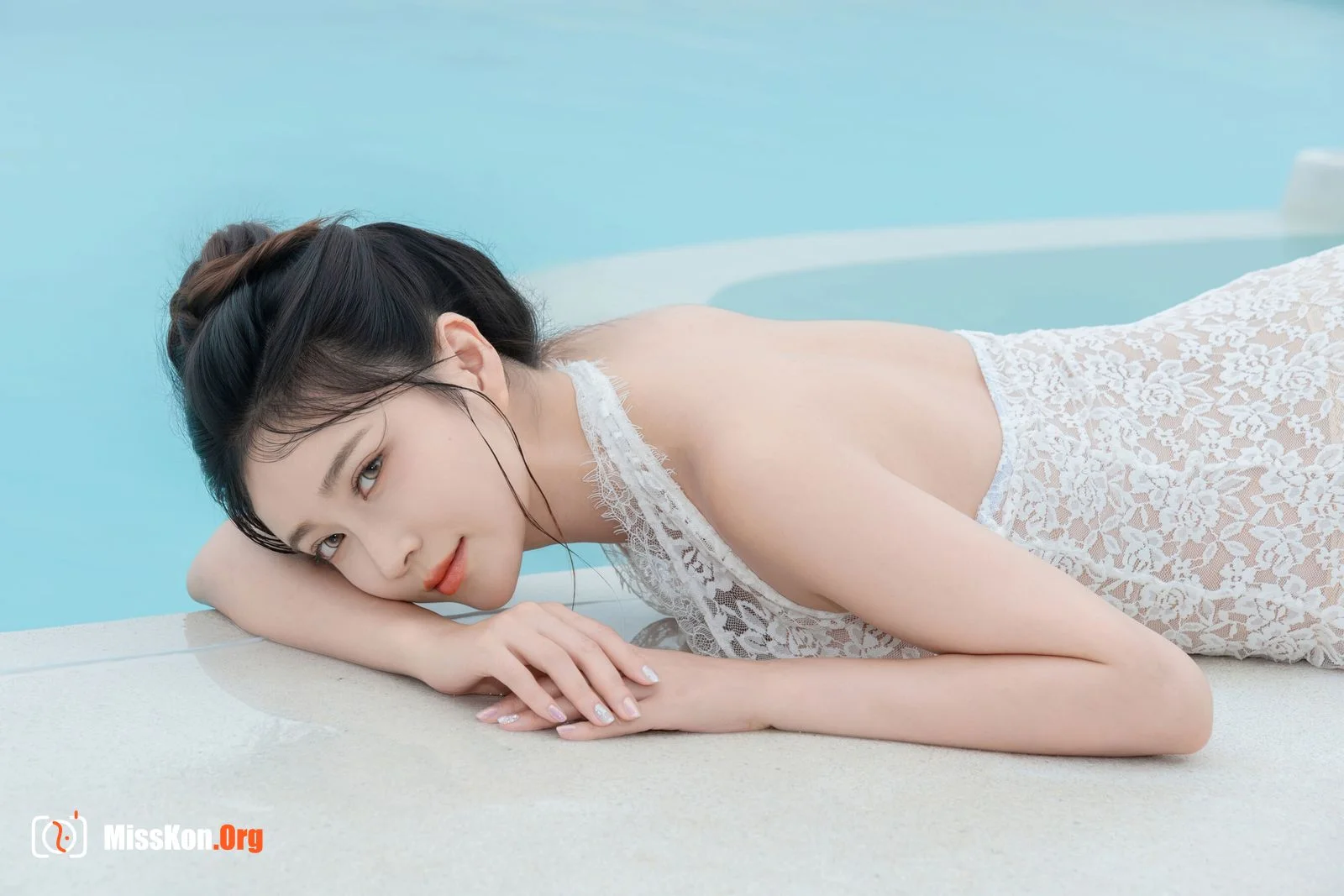 White - Photo 46