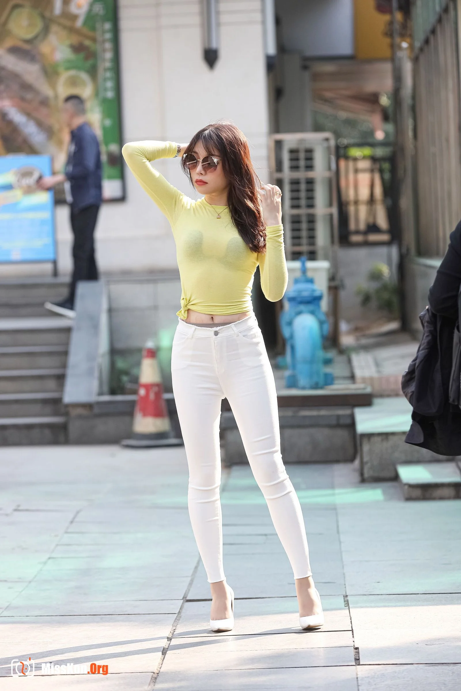 White leggings (Magic Mirror Street Photography) - Photo 16