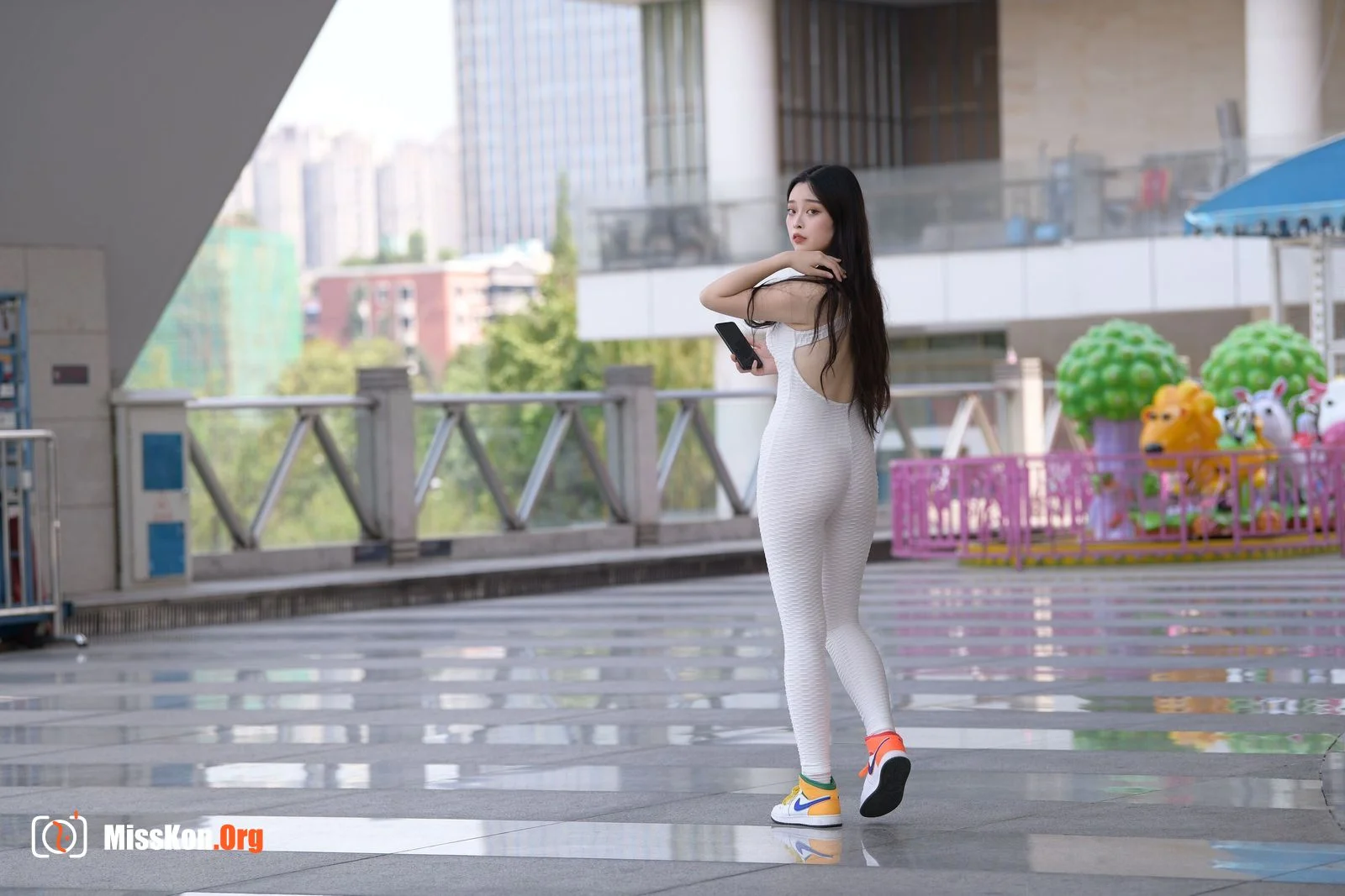 White yoga pants (Magic Mirror Street Photography) - Photo 20