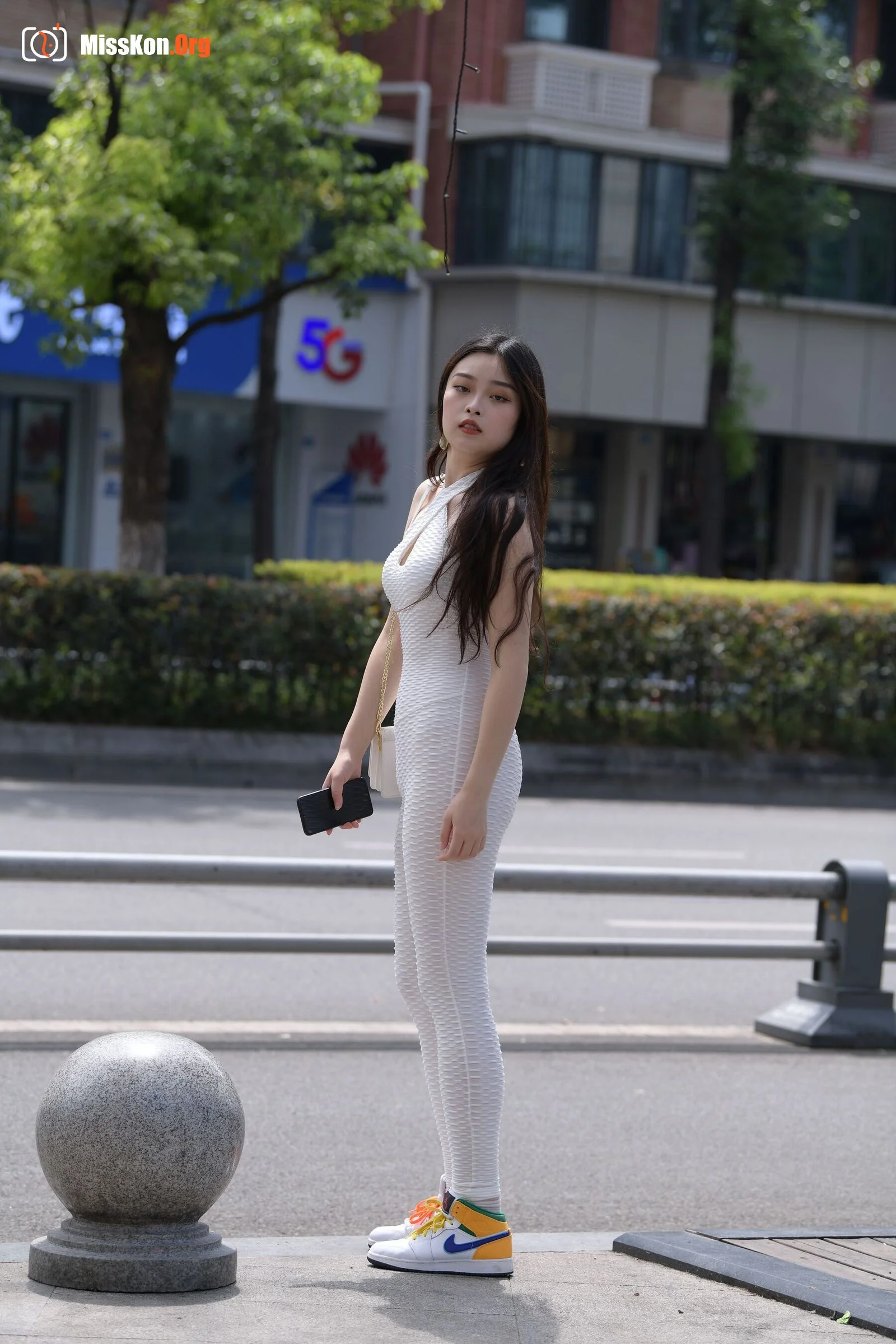 White yoga pants (Magic Mirror Street Photography) - Photo 53