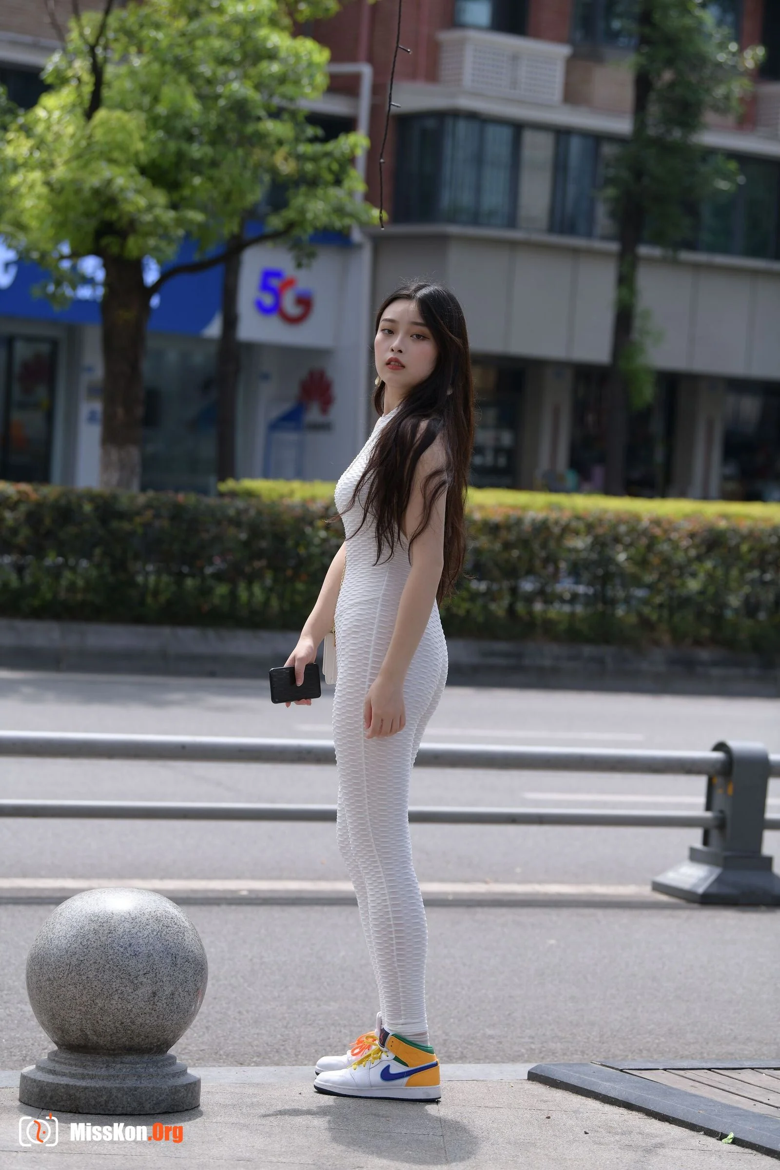 White yoga pants (Magic Mirror Street Photography) - Photo 54