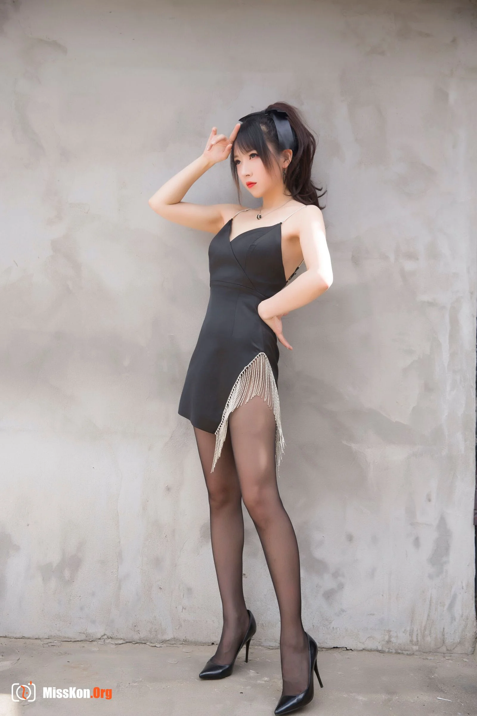 Witch Luna: Black tassels - Photo 11