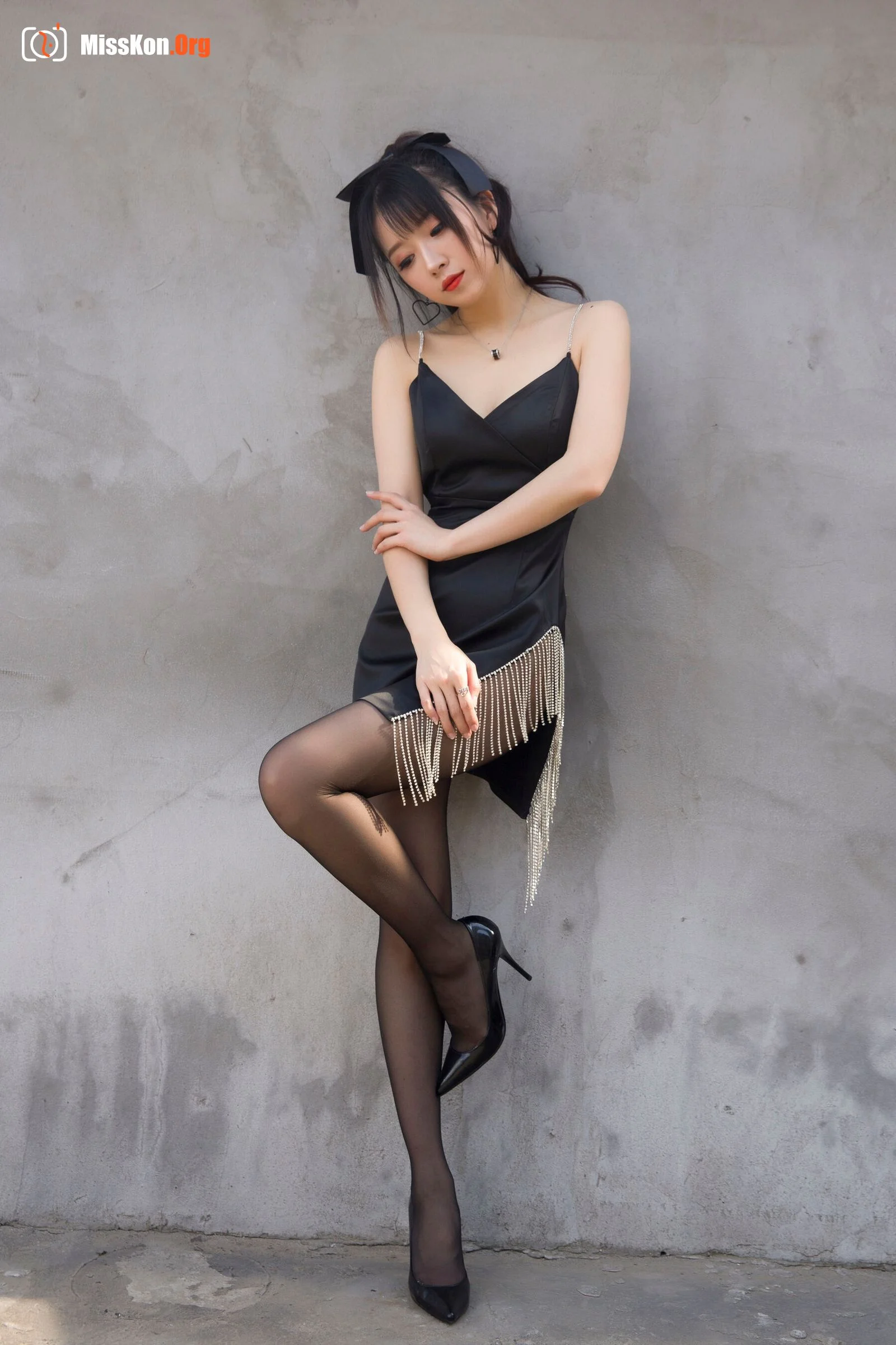 Witch Luna: Black tassels - Photo 17