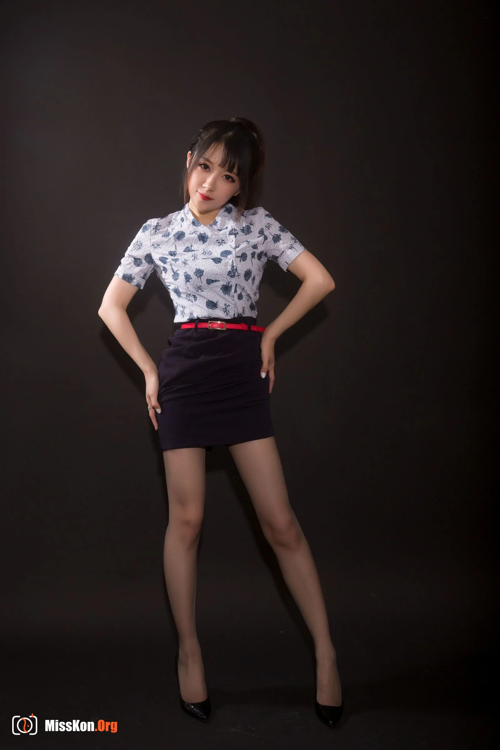 Witch Luna: China Eastern Airlines Studio Photography - Photo 11