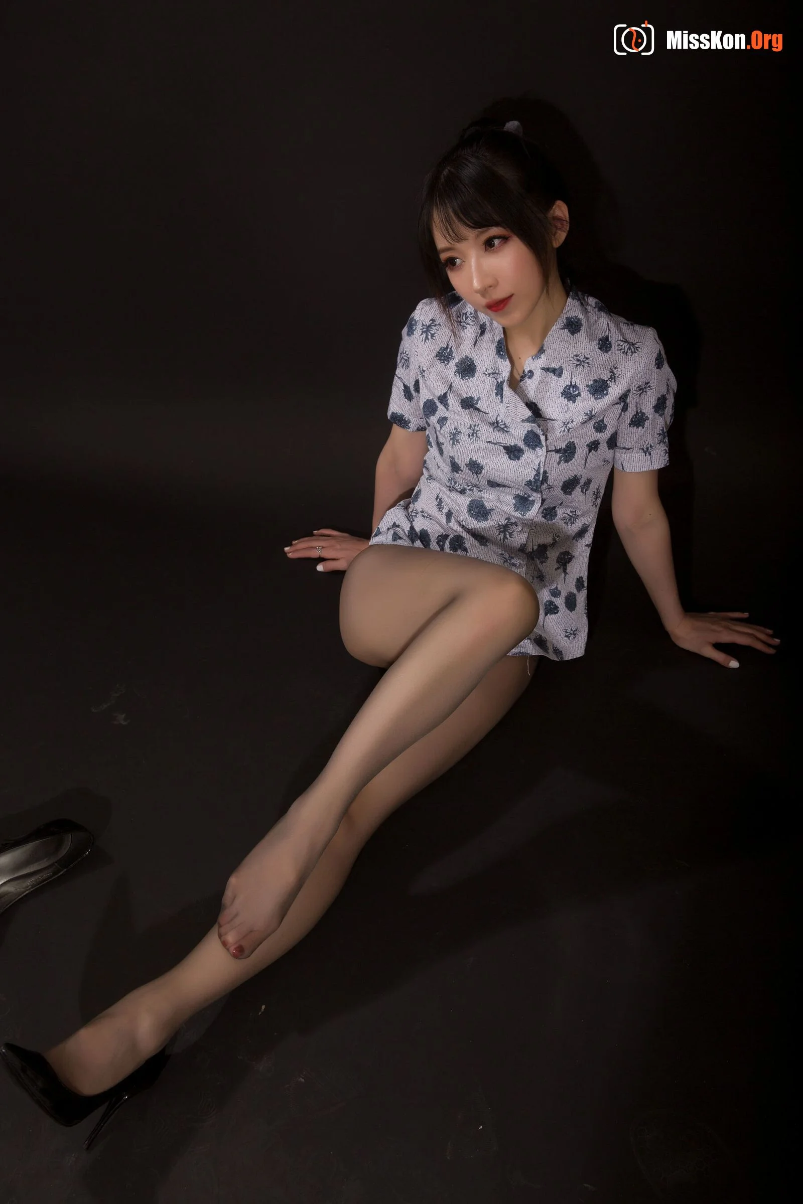 Witch Luna: China Eastern Airlines Studio Photography - Photo 16