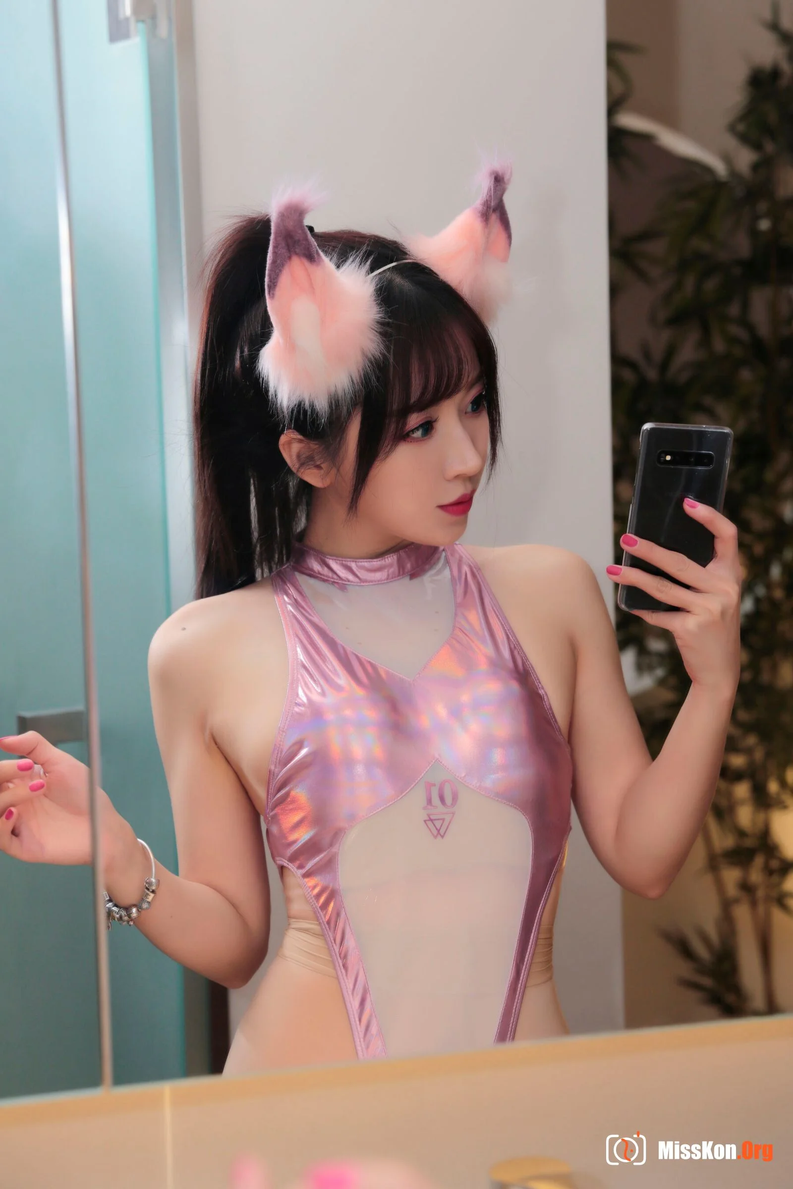 Witch Luna: Ordinary laser violet - Photo 14