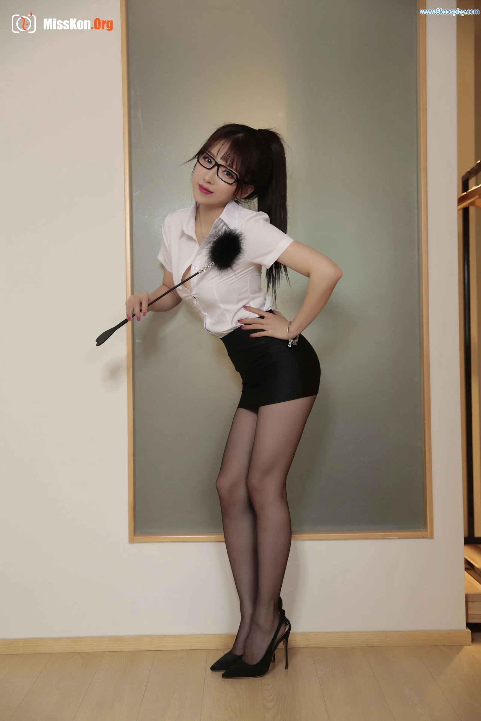 Witch Luna: Sexy teacher - Photo 16