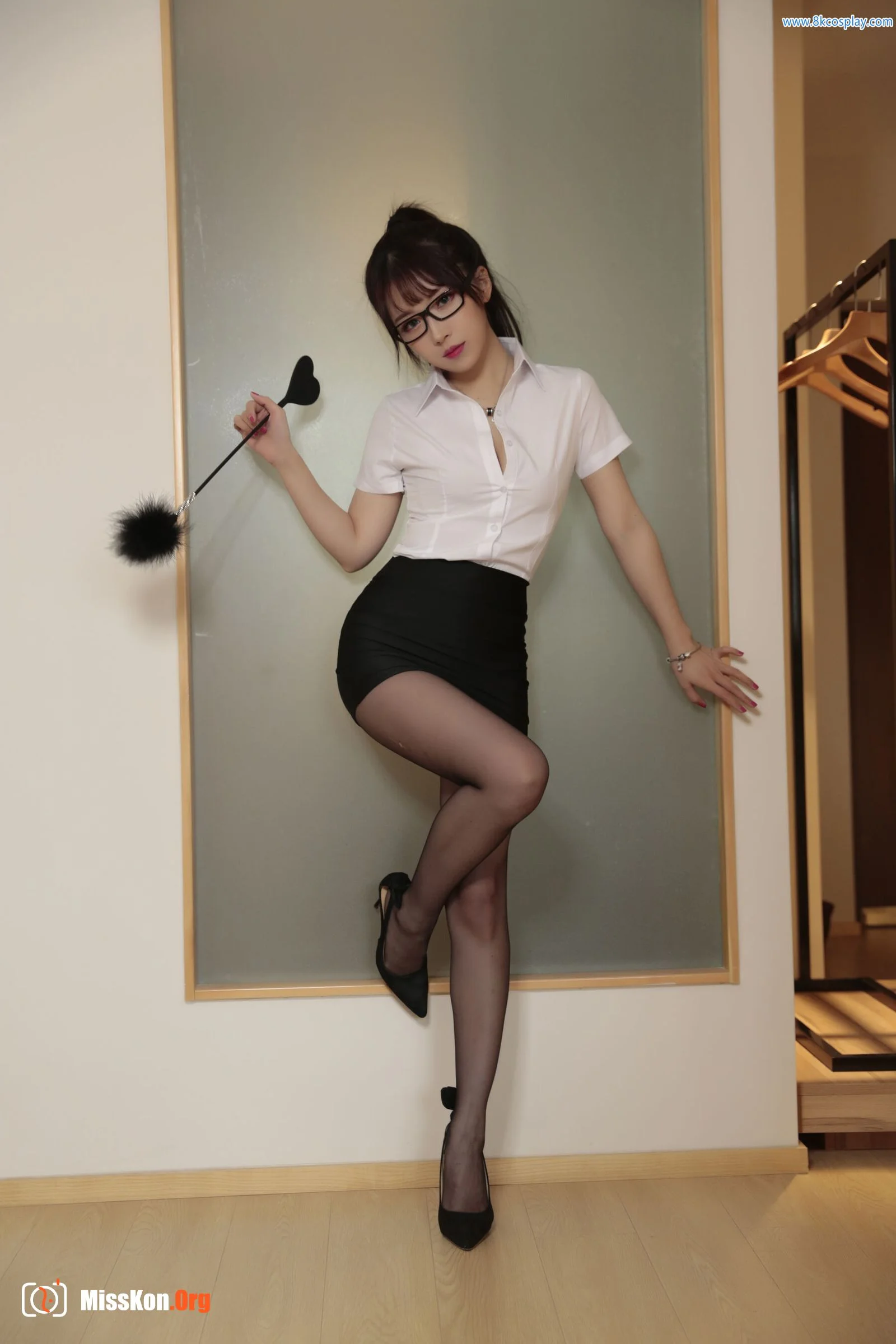 Witch Luna: Sexy teacher - Photo 8