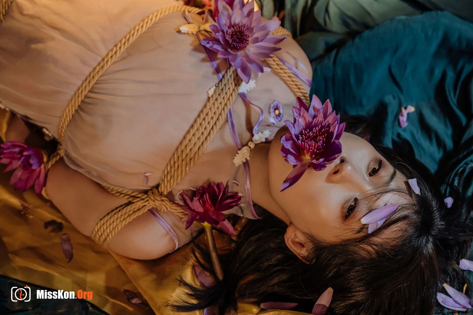 奶桃《花与绳》 - 照片 3