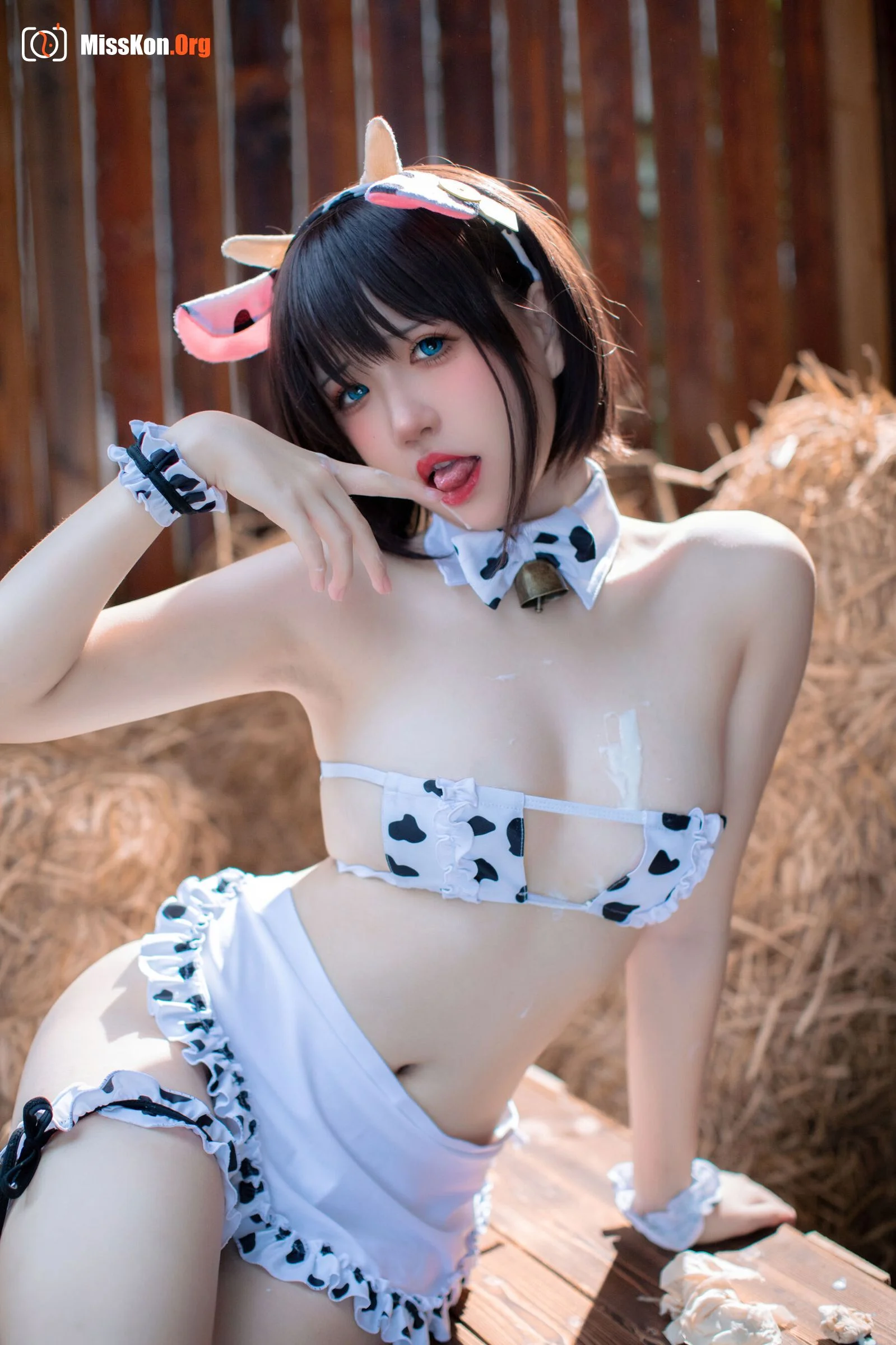 Xiao Xun drinks milk - Photo 15