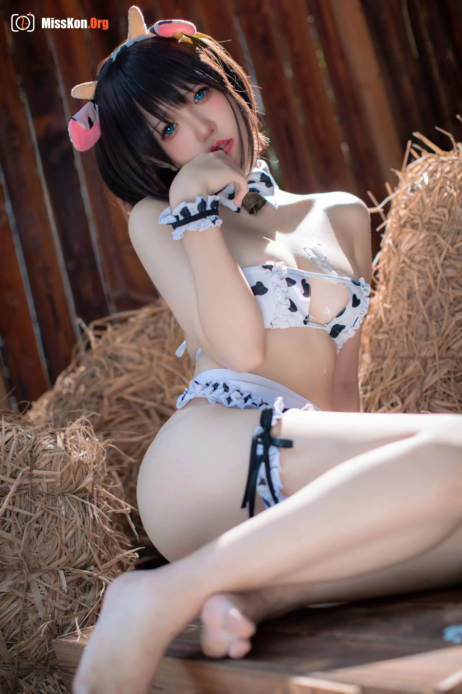 Xiao Xun drinks milk - Photo 5
