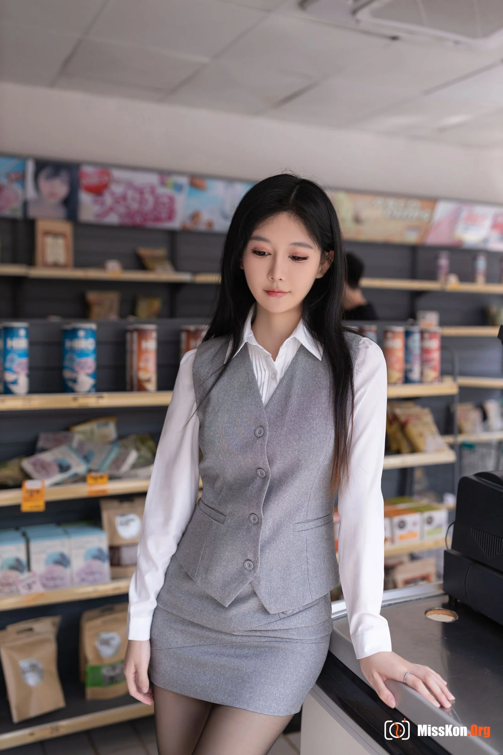 Xie Xiaoen: Convenience store rising star - Photo 10