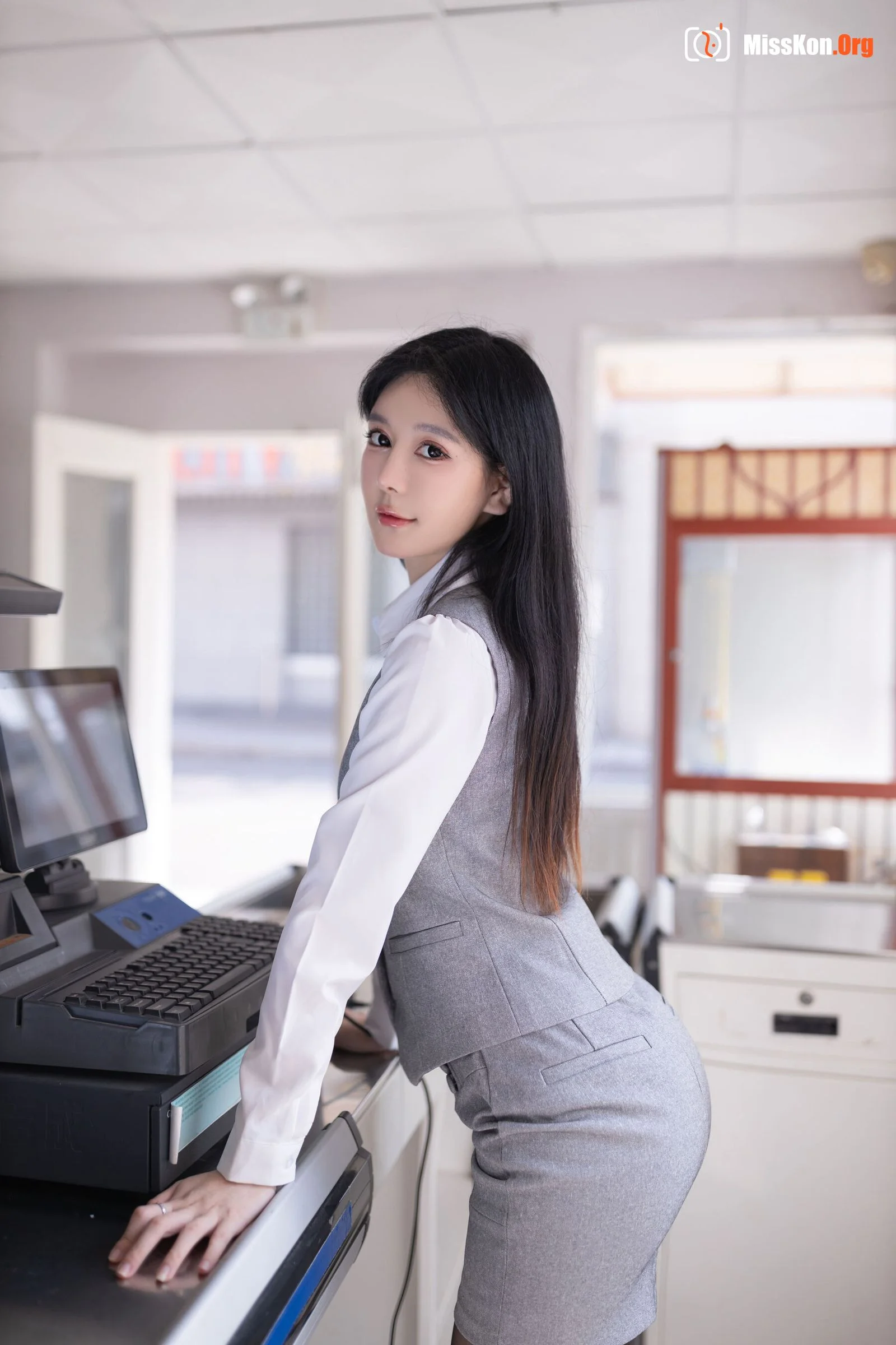 Xie Xiaoen: Convenience store rising star - Photo 4