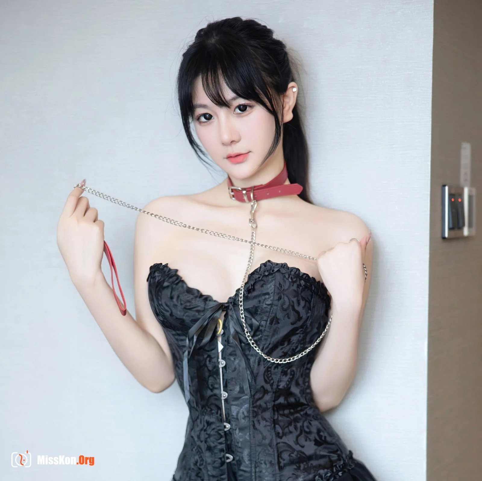 Xie Xiaoen: Off shoulder dress - Photo 20