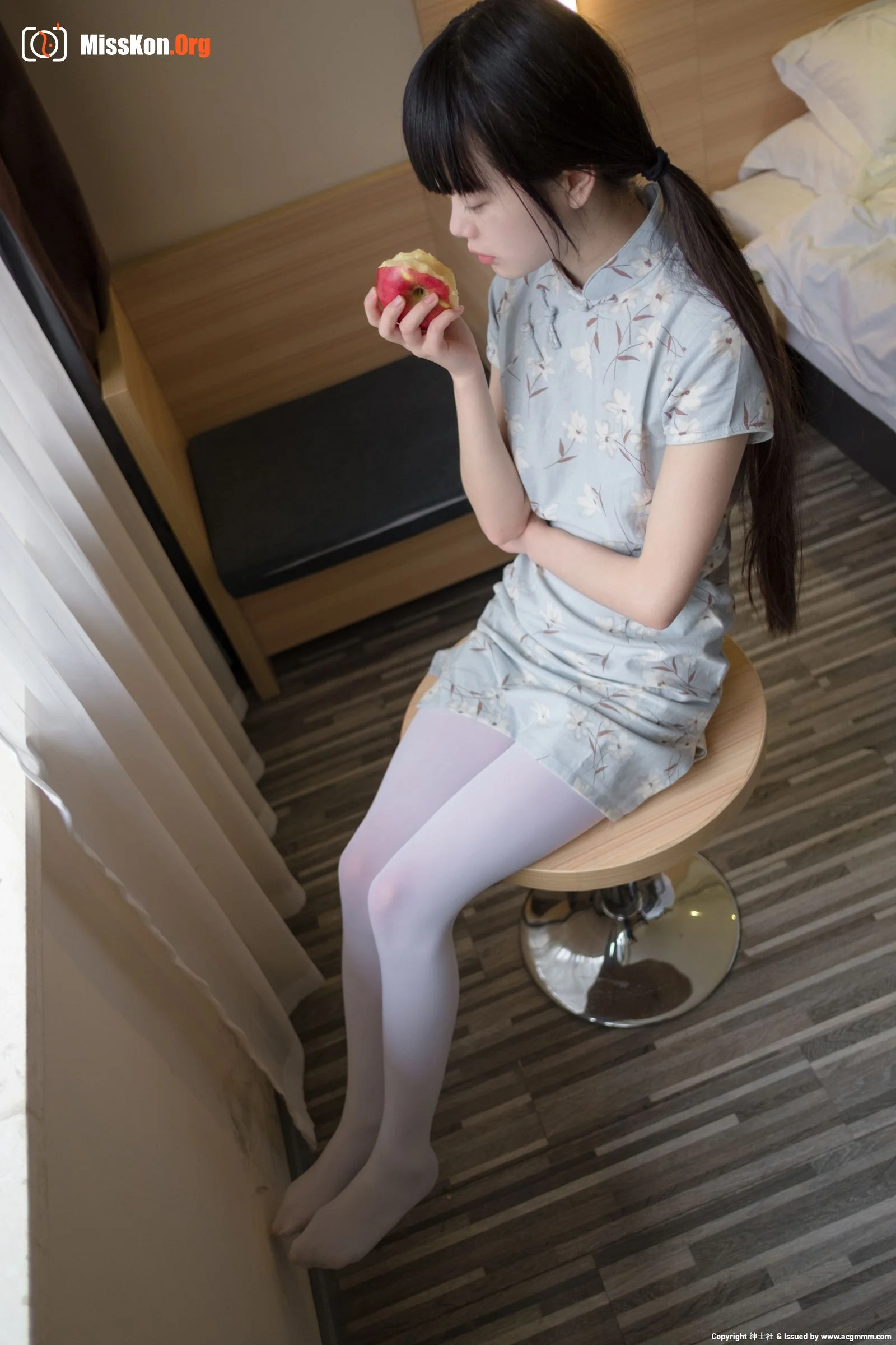 Xier Jiang: Bluegrass Cheongsam - Photo 6