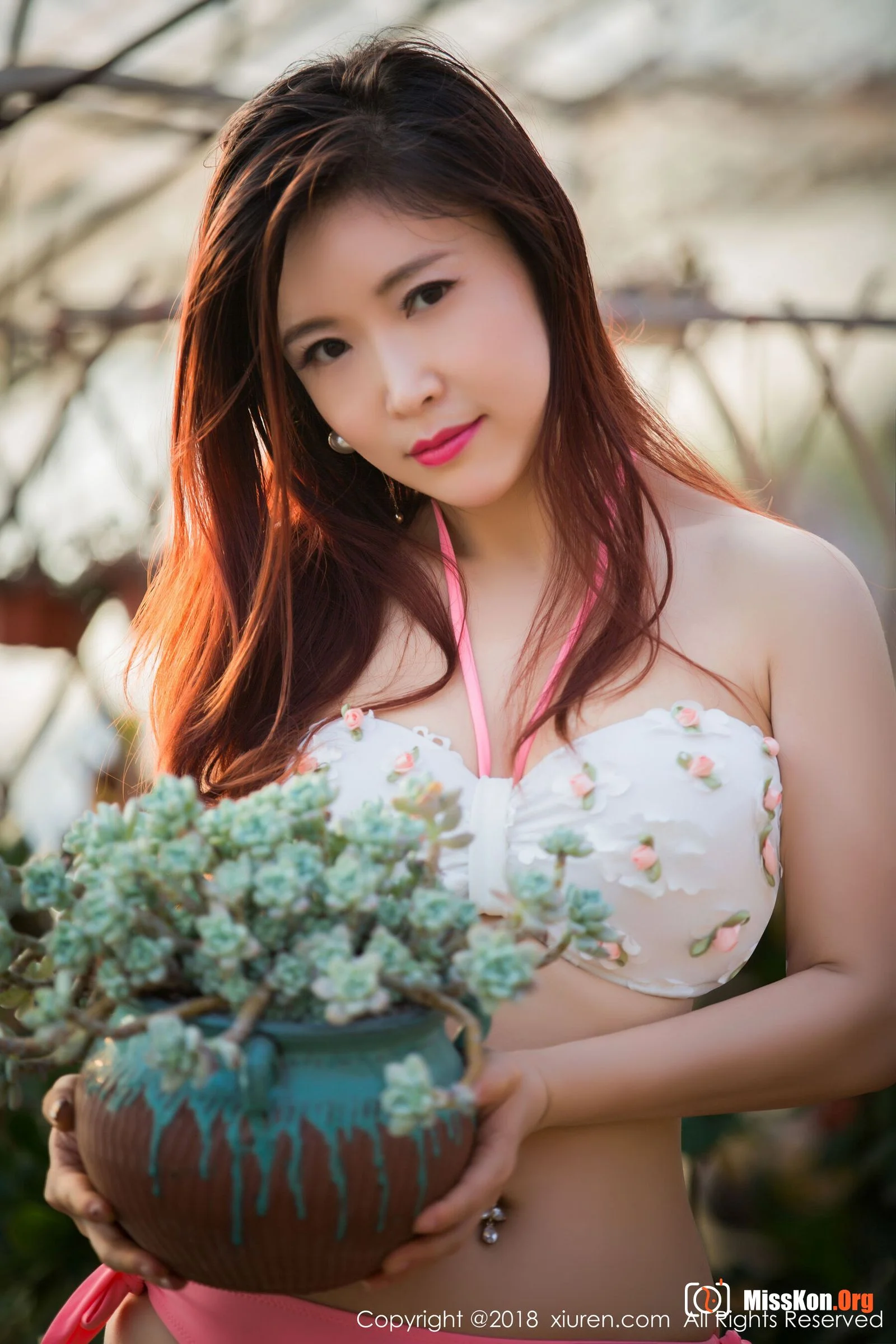 Xixi White Rabbit - Photo 5