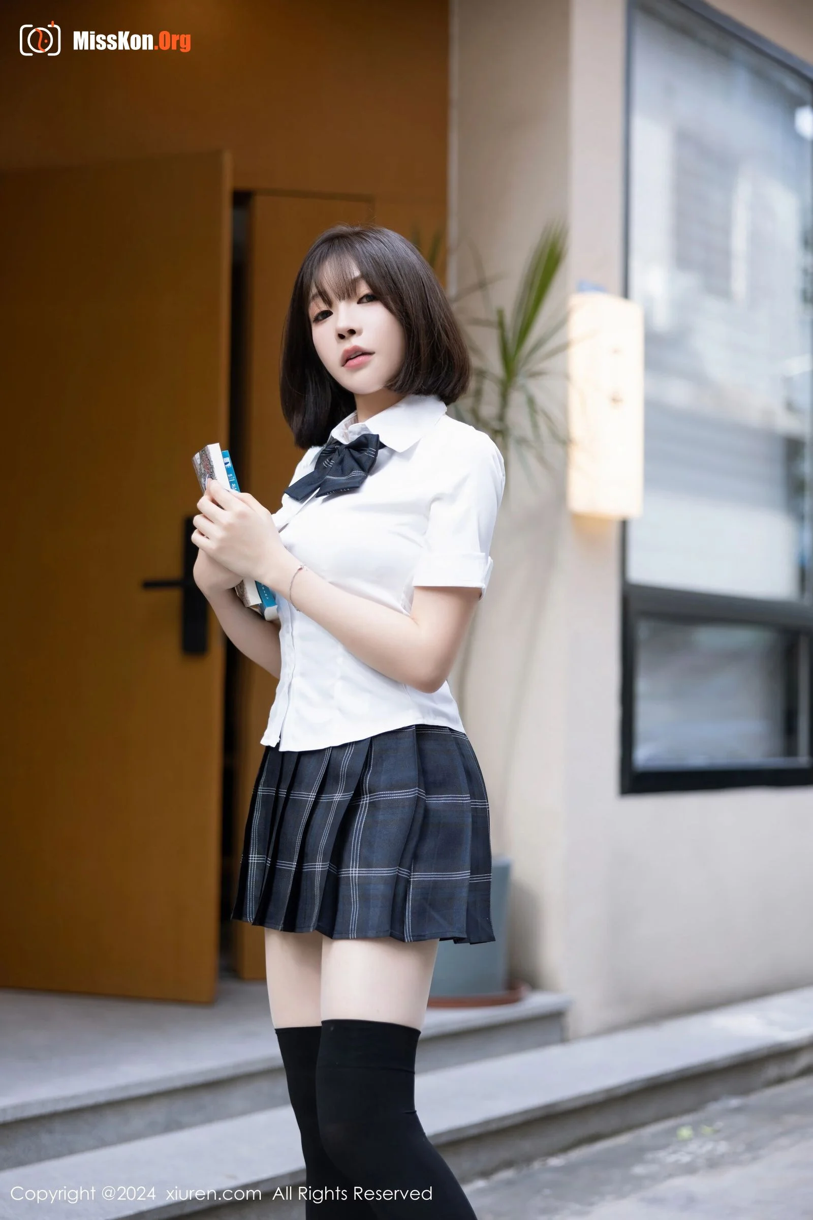 Xu Lizhi Booty - Photo 4