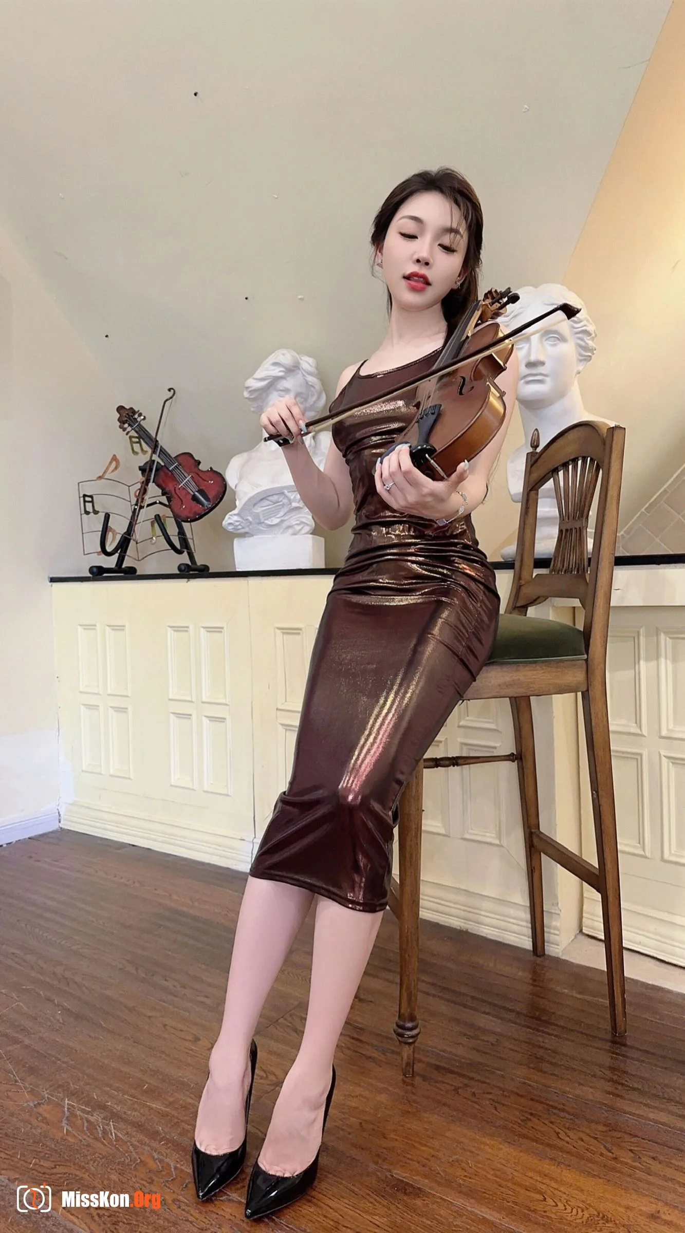 Xu Lizhi: Strings rubbing in the loft - Photo 19