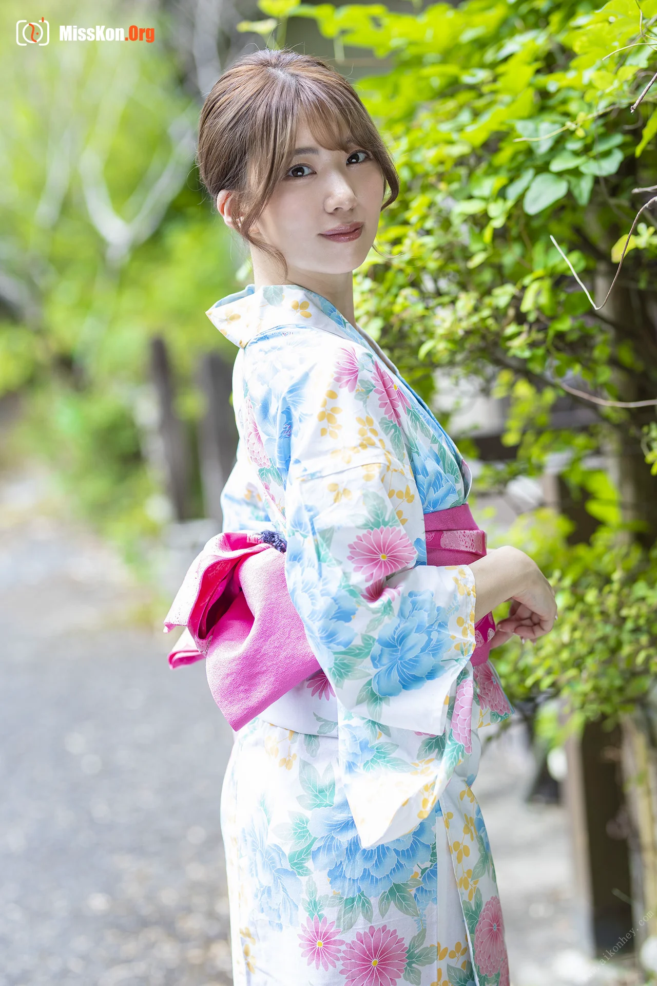 Yamagishi Aika: Flowers - Photo 23