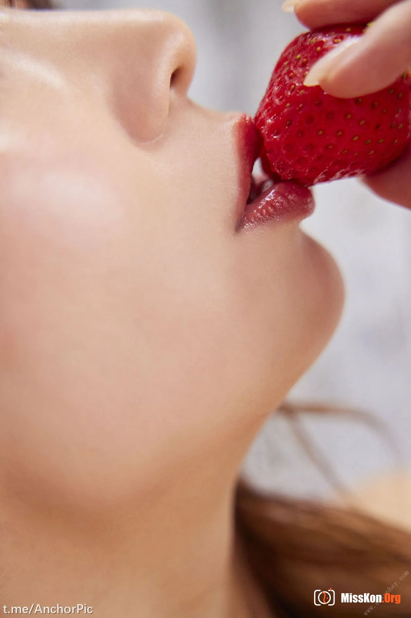 Yamagishi Aika: Red Rose - Photo 11