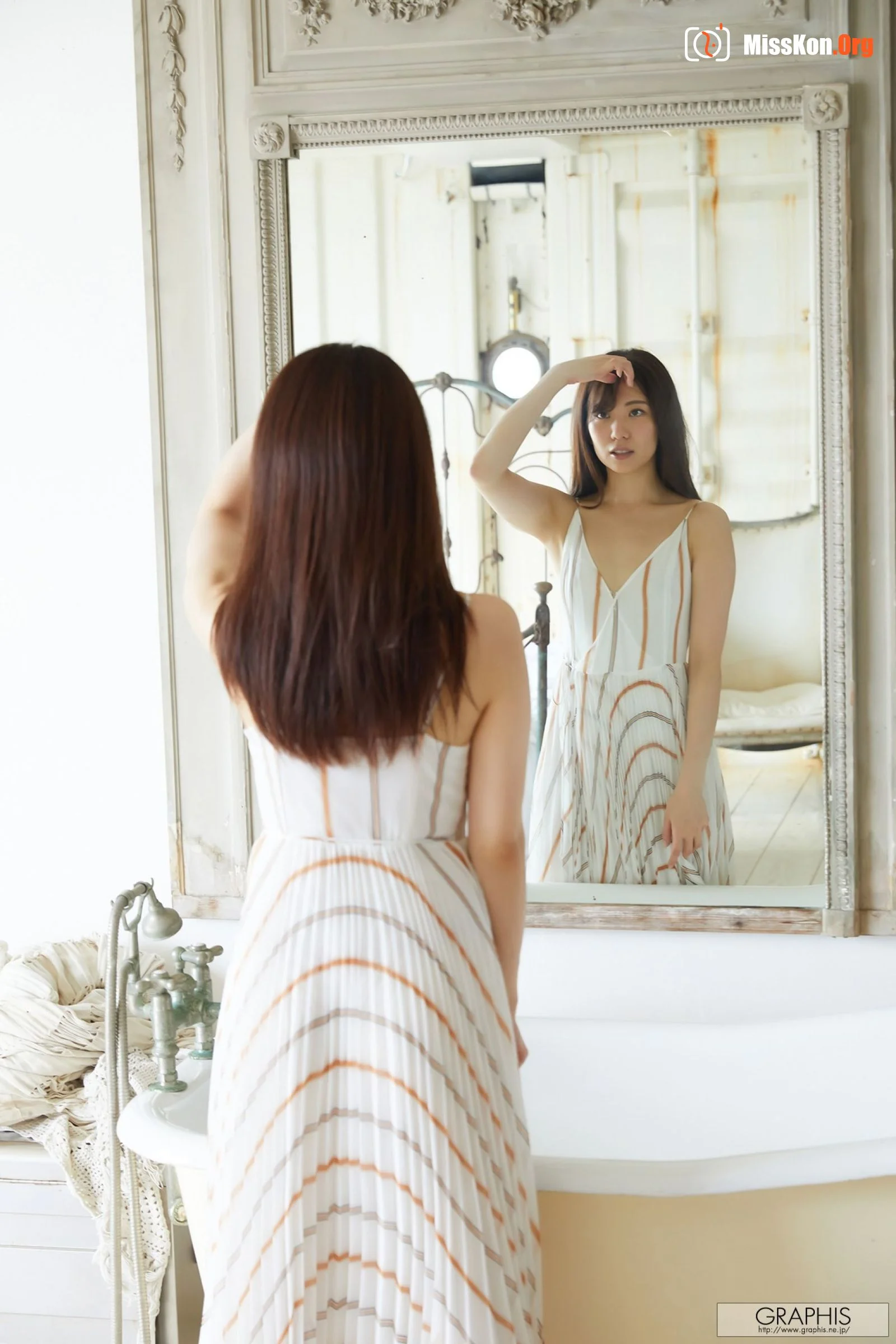 Yamagishi Aika: Reflection - Photo 6