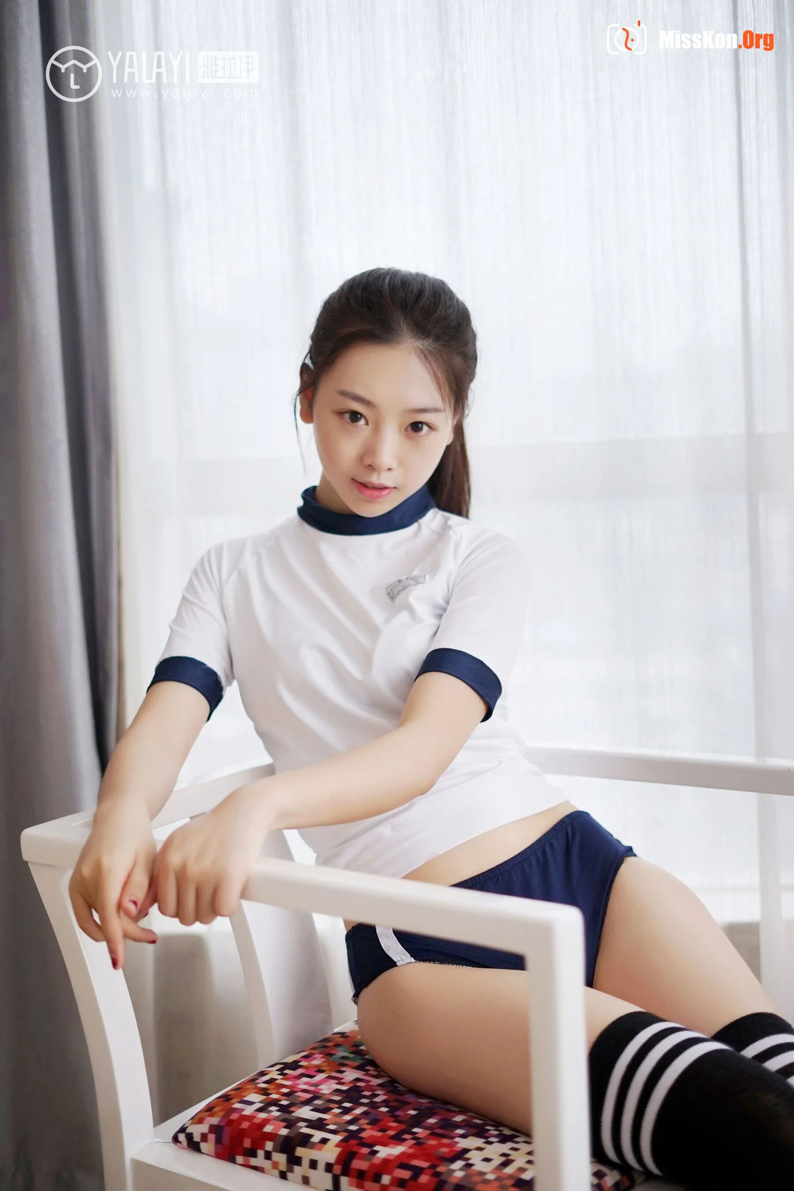 Yan Bingbing: Innocent Schoolgirl - Photo 5