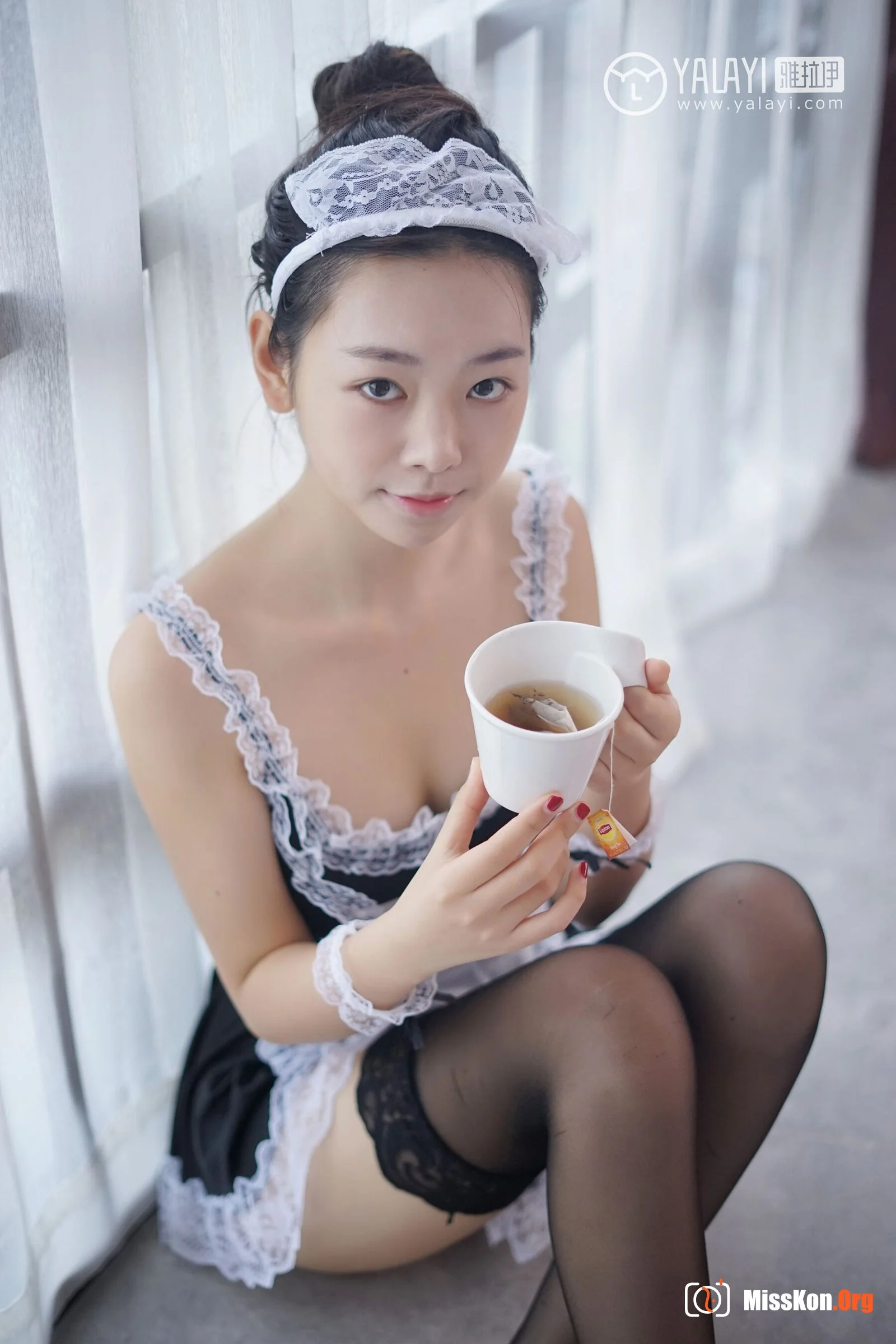Yan Bingbing: Maid - Photo 10